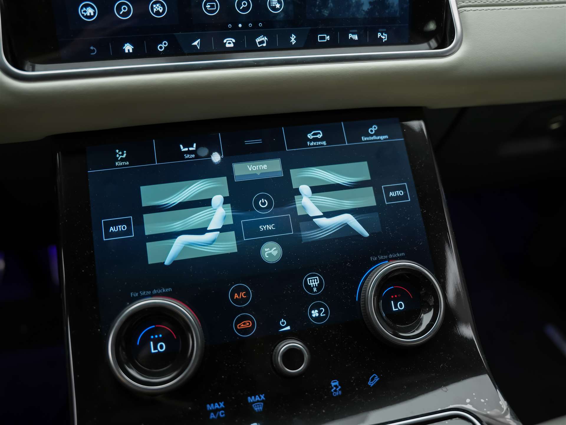 LAND ROVER Range Rover Velar R-Dynamic P 380 HSE *First Edition*Massage*Panorama*360°Kamera*Sitzbelüftung*-image-31