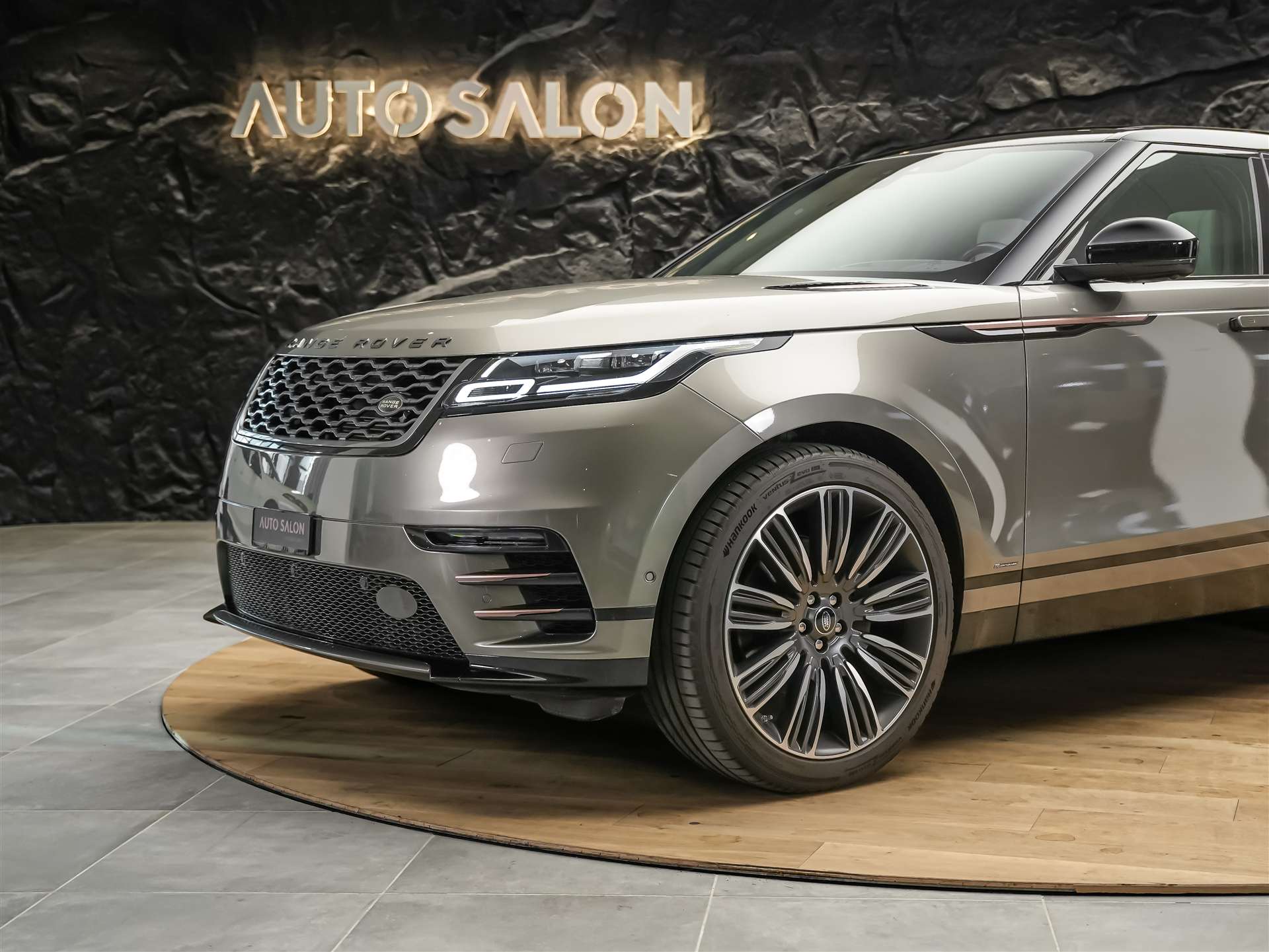 LAND ROVER Range Rover Velar R-Dynamic P 380 HSE *First Edition*Massage*Panorama*360°Kamera*Sitzbelüftung*-image-16
