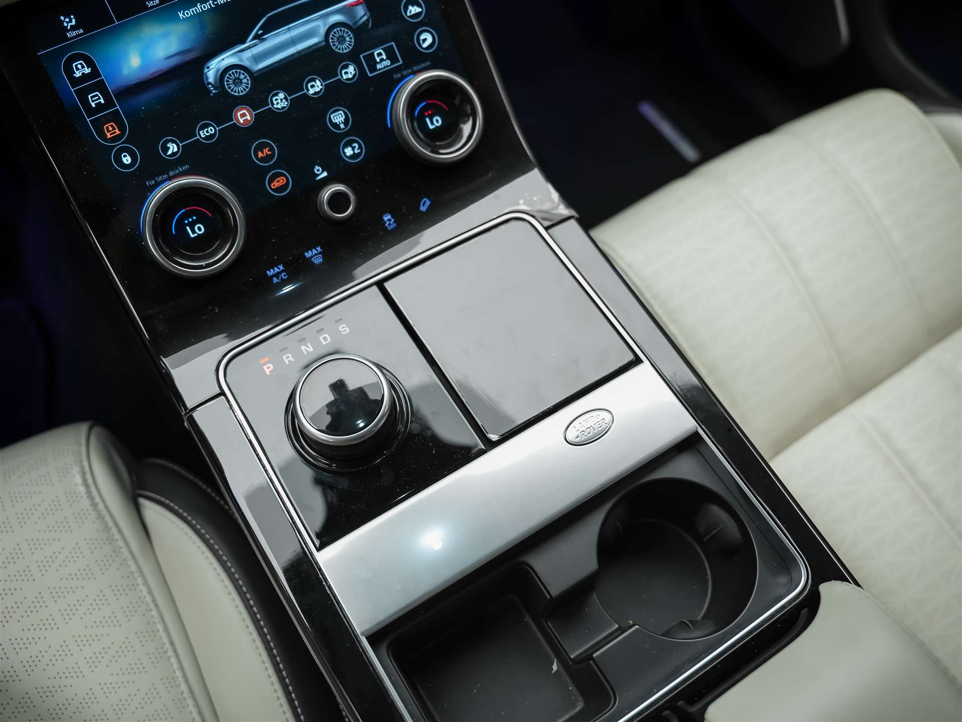 LAND ROVER Range Rover Velar R-Dynamic P 380 HSE *First Edition*Massage*Panorama*360°Kamera*Sitzbelüftung*-image-24
