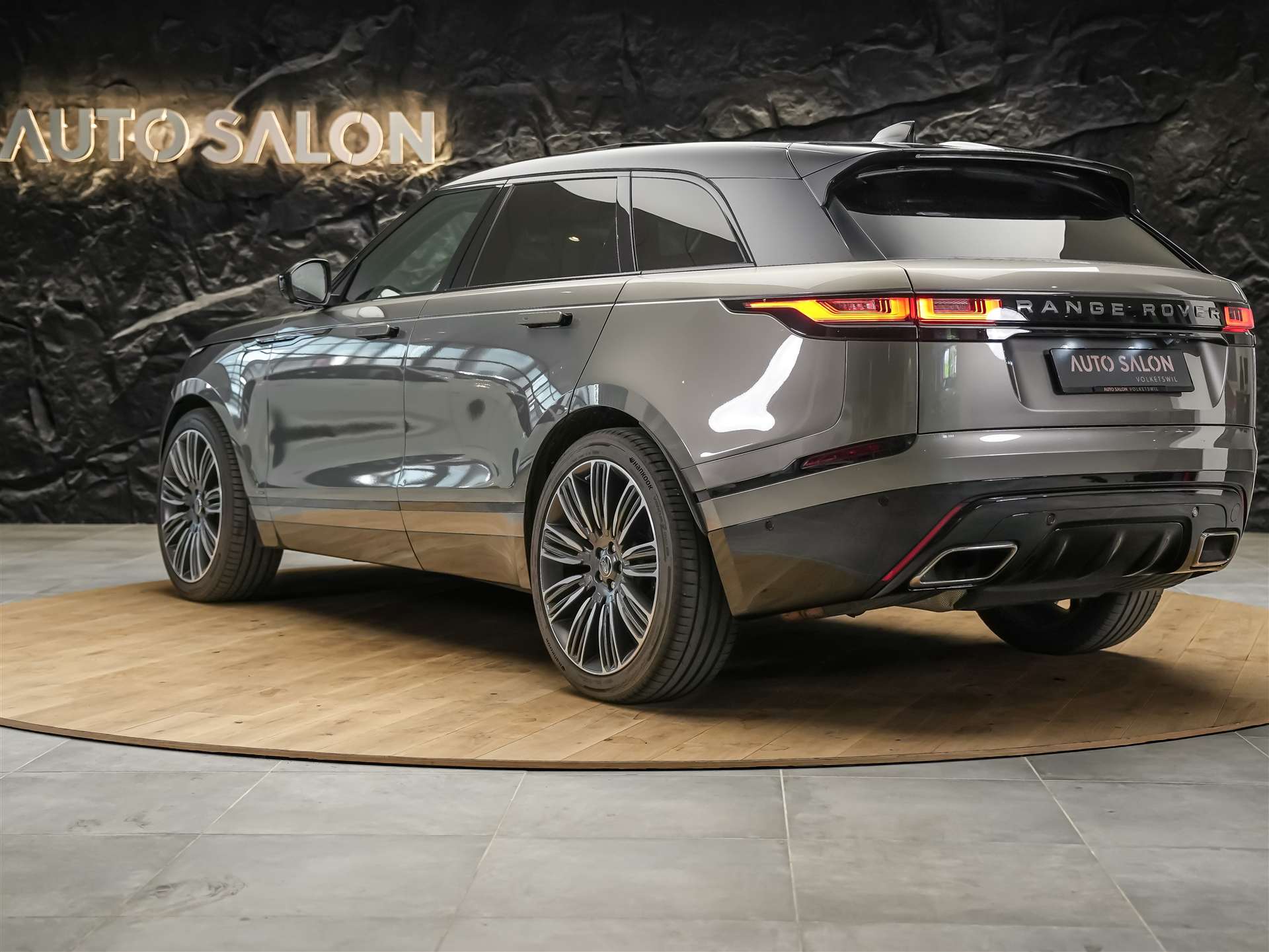 LAND ROVER Range Rover Velar R-Dynamic P 380 HSE *First Edition*Massage*Panorama*360°Kamera*Sitzbelüftung*-image-3