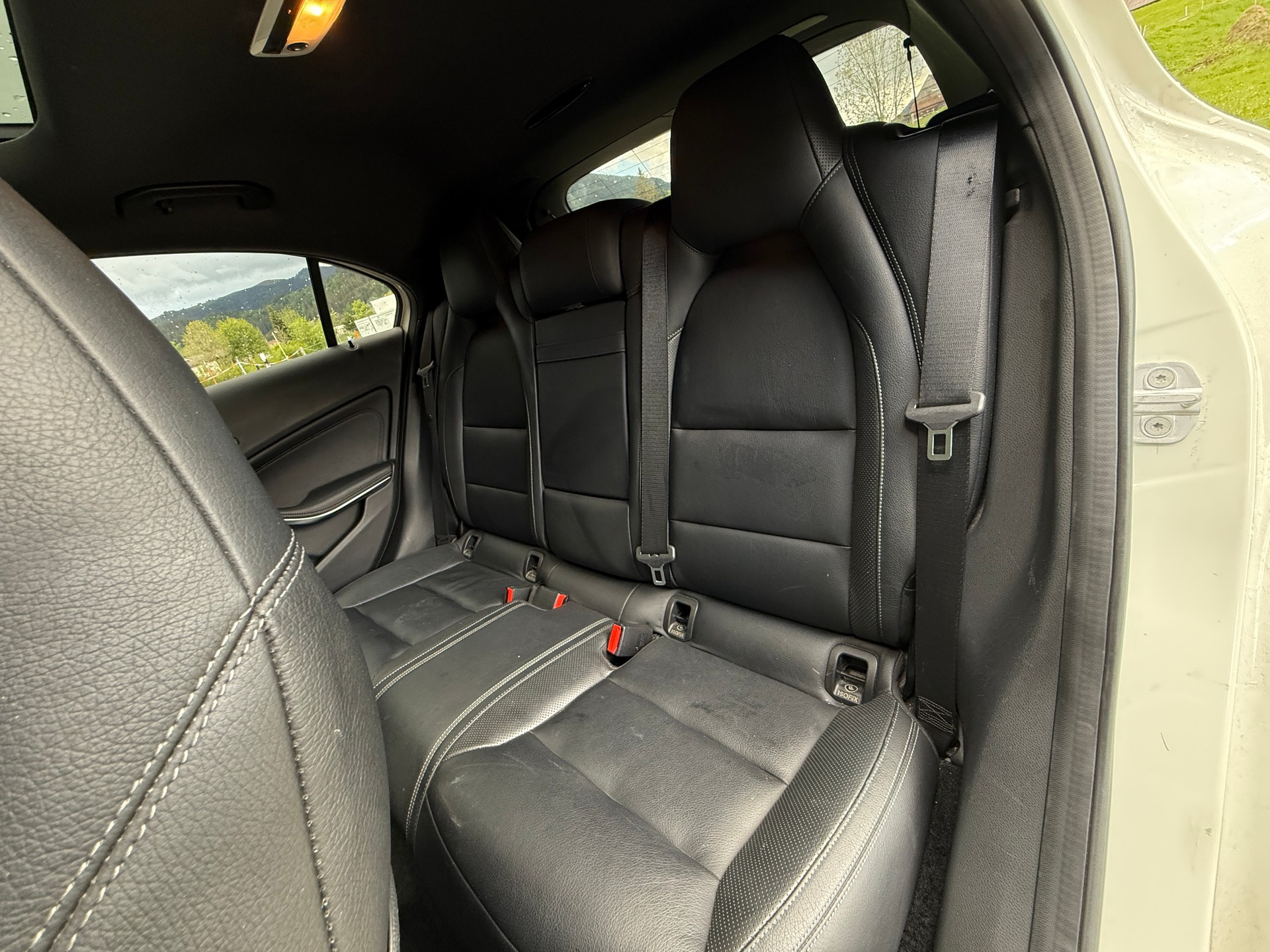 MERCEDES-BENZ A 250 Urban 7G-DCT-image-14