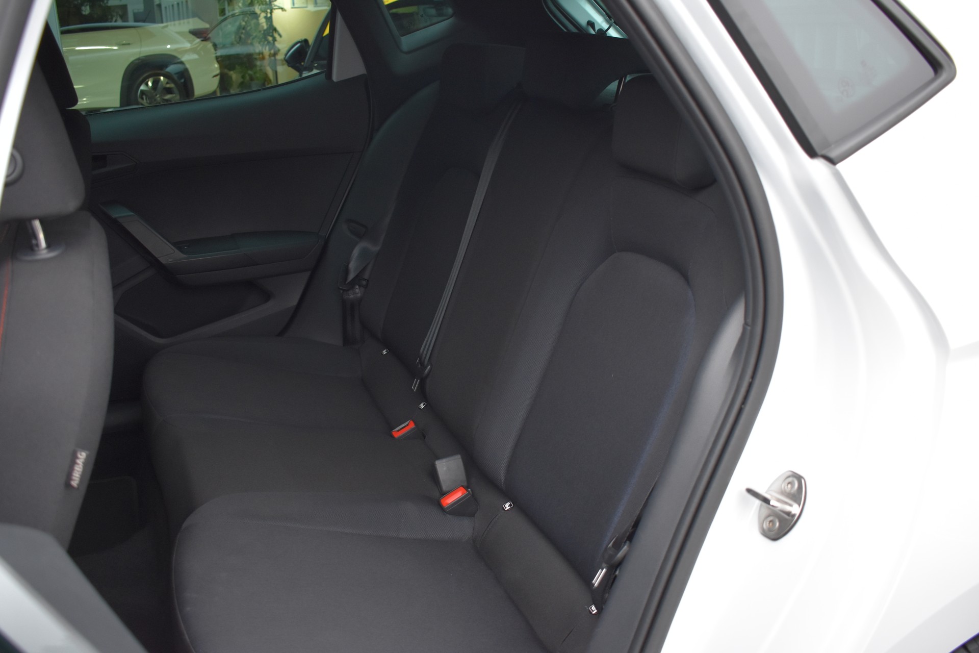 SEAT Ibiza 1.0 EcoTSI FR DSG-image-8