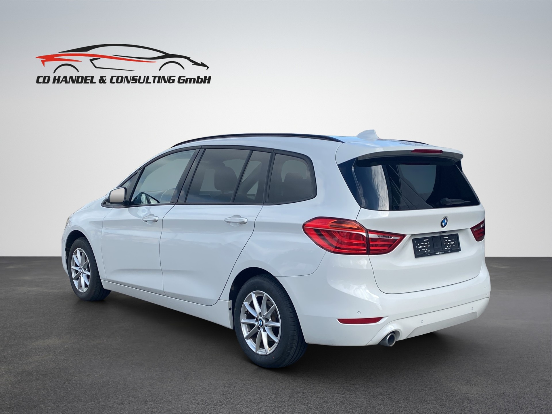 BMW 216d Gran Tourer DKG Luxury Line-image-5