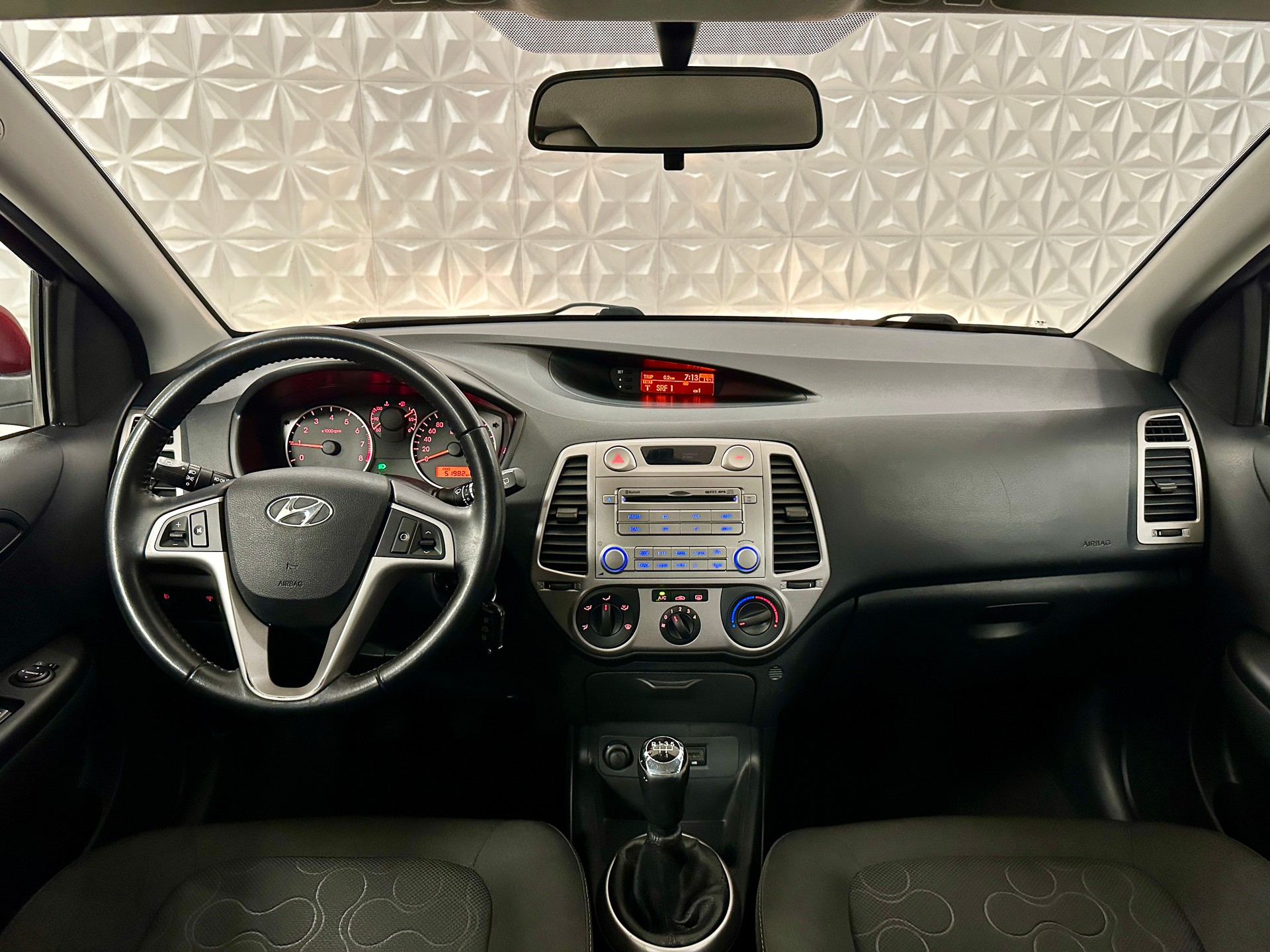 HYUNDAI i20 1.4 Style-image-13