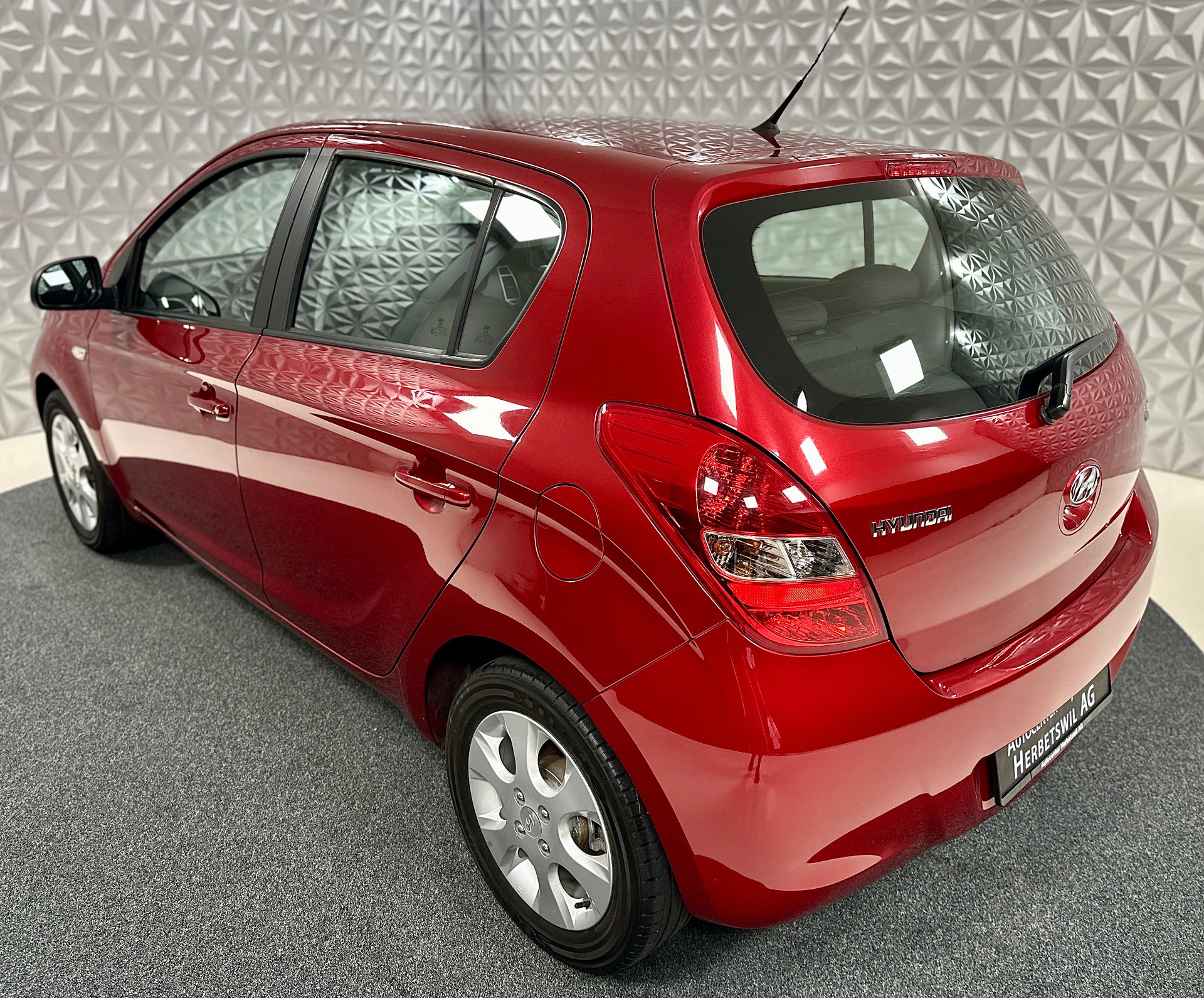 HYUNDAI i20 1.4 Style-image-9
