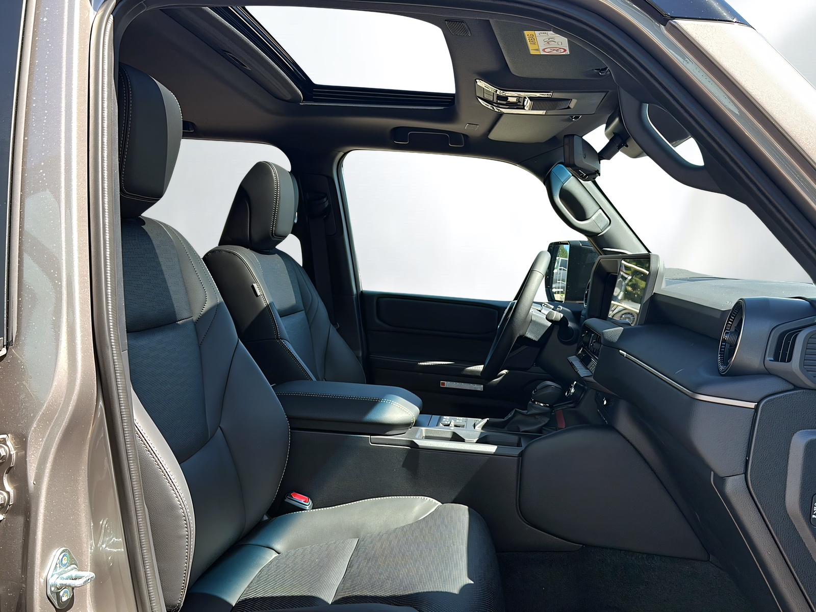 TOYOTA Land Cruiser 2.8TD Invincible-image-9