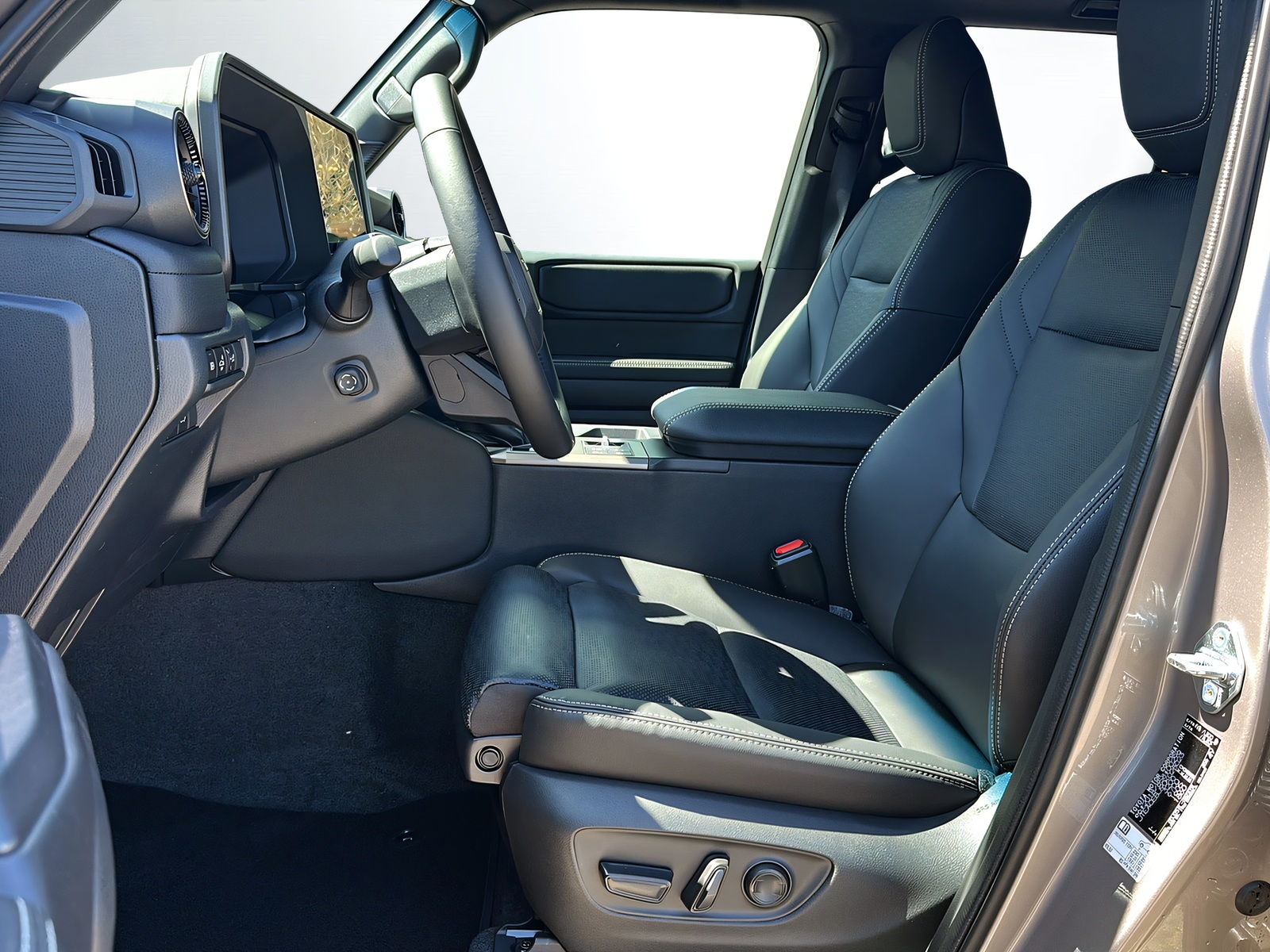 TOYOTA Land Cruiser 2.8TD Invincible-showroom-element-3