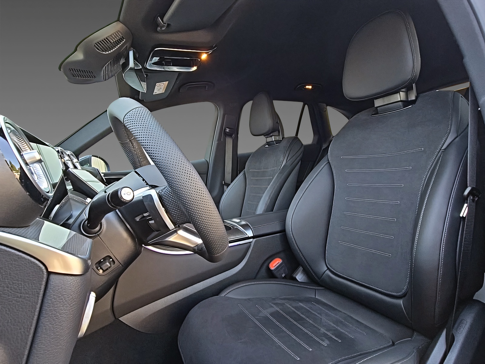 MERCEDES-BENZ GLC 220 d 4Matic-image-8