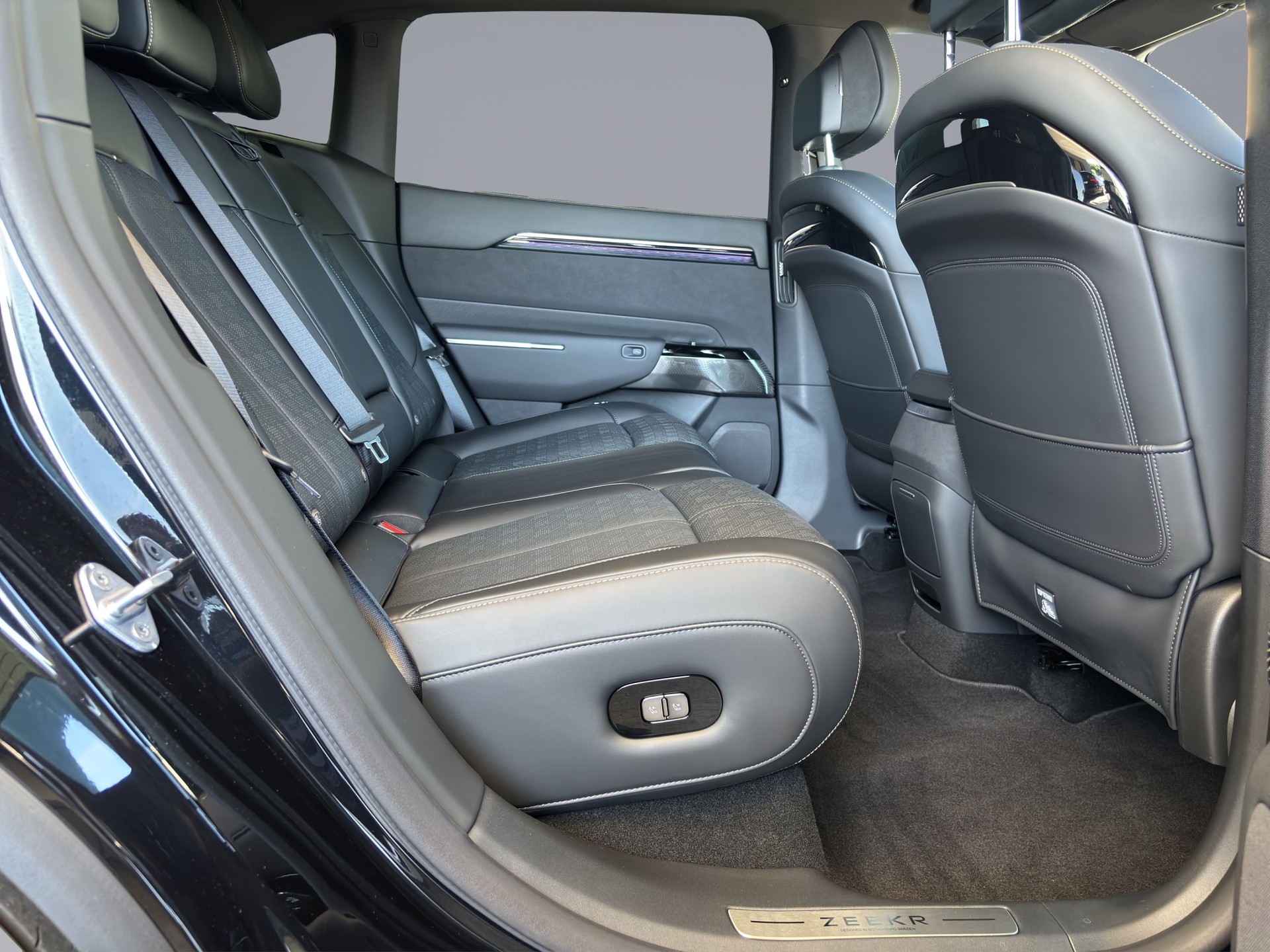 ZEEKR 7X Privilege AWD-image-19