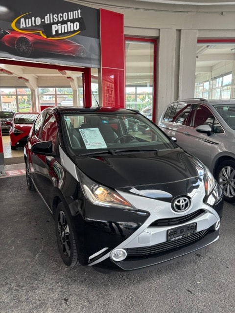TOYOTA Aygo 1.0 VVT-i x-play MultiMode