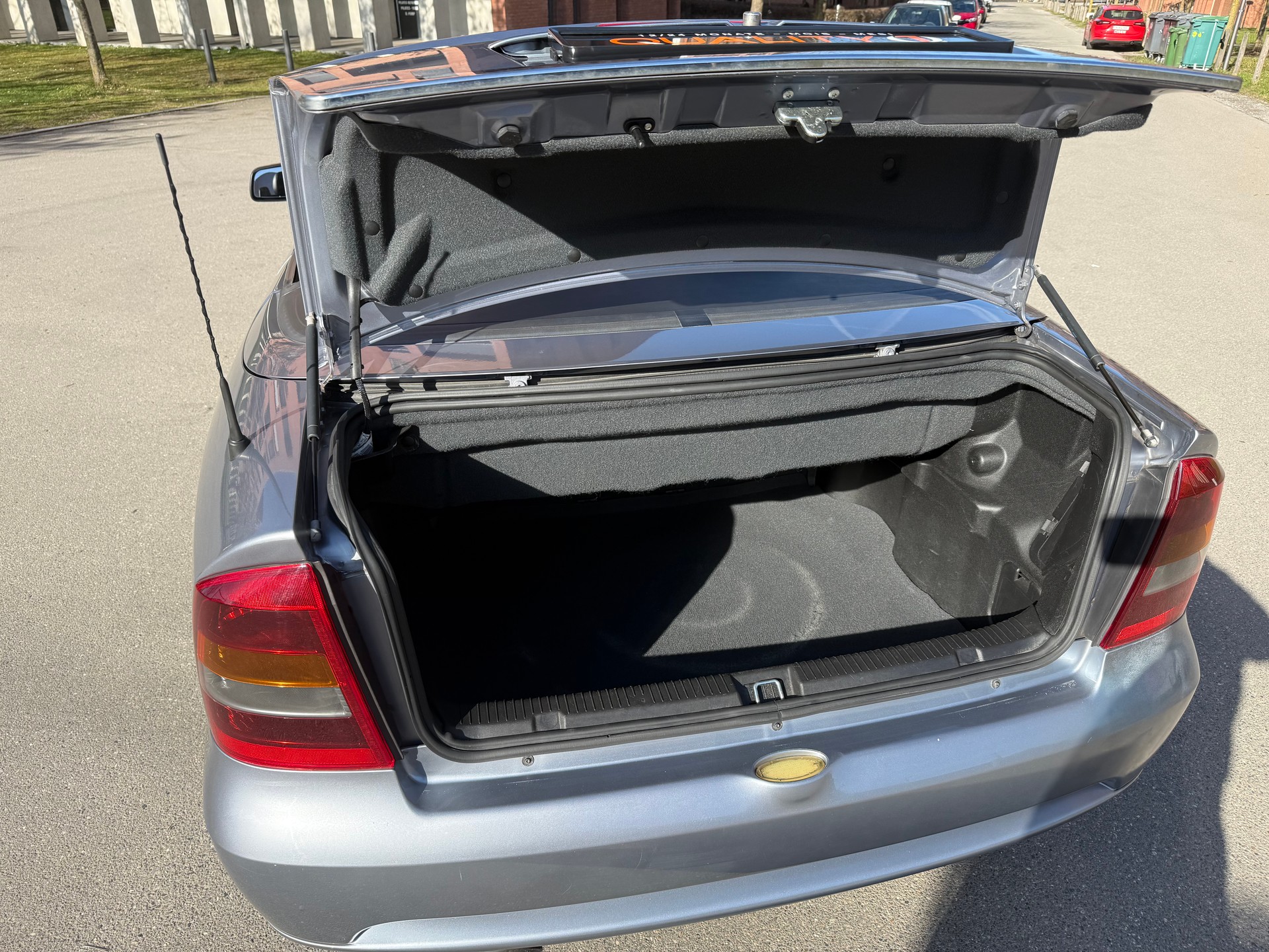 OPEL Astra Cabriolet 2.2i 16V Linea Rossa-image-28