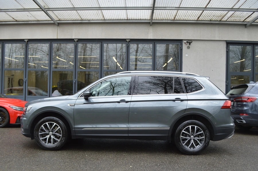 VW Tiguan Allspace 2.0TSI Comfortline 4Motion DSG I 7 Plätze-image-3