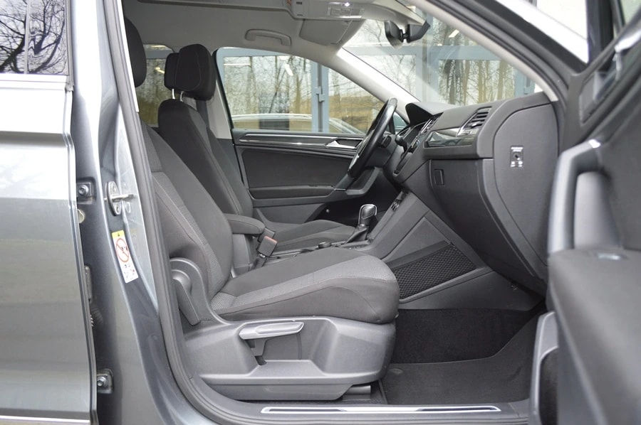 VW Tiguan Allspace 2.0TSI Comfortline 4Motion DSG I 7 Plätze-image-7