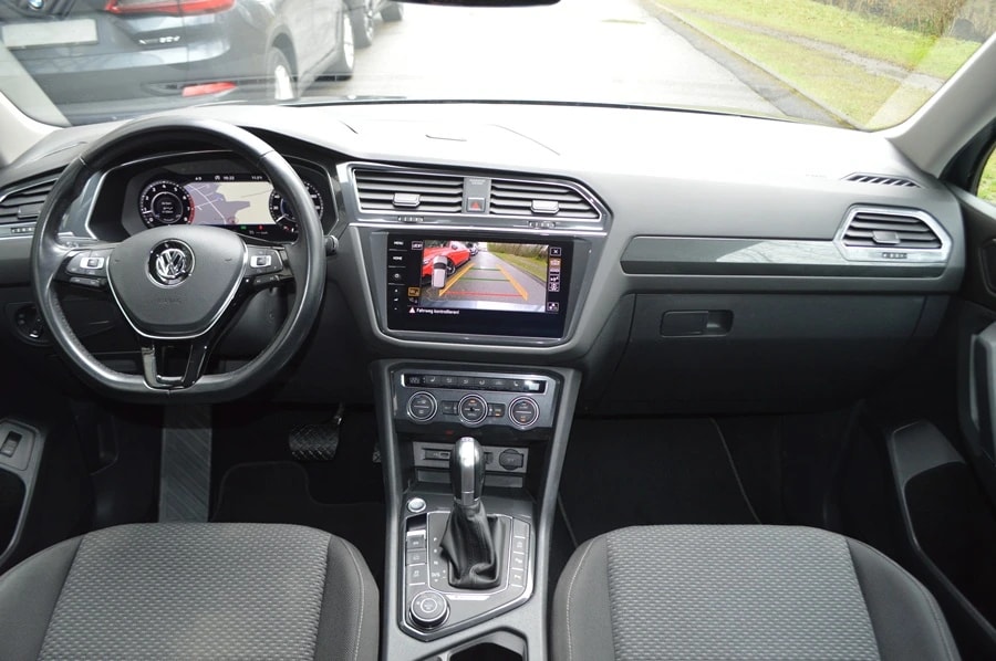 VW Tiguan Allspace 2.0TSI Comfortline 4Motion DSG I 7 Plätze-image-9