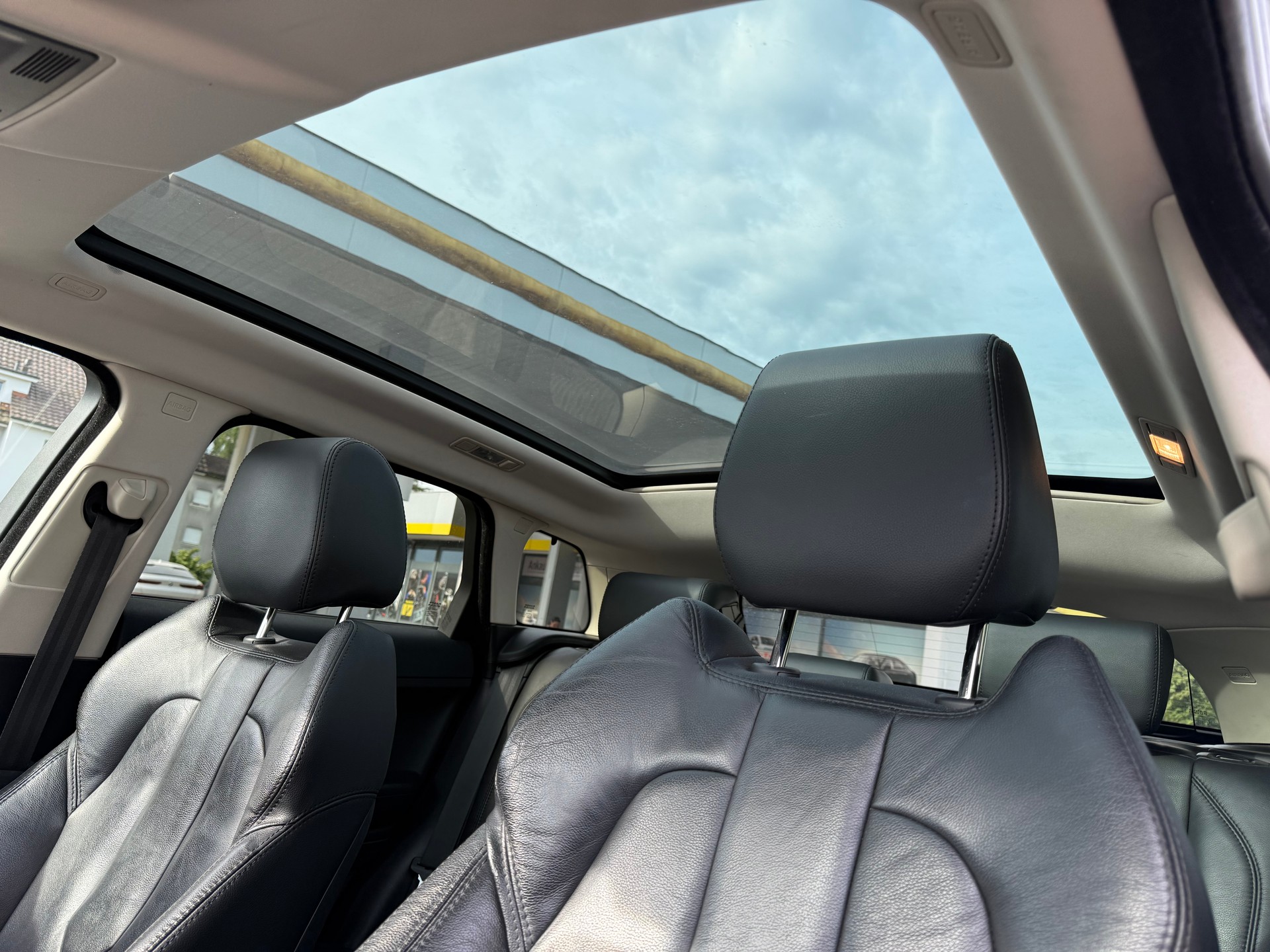 LAND ROVER Range Rover Evoque 2.2 TD4 Dynamic AT6-image-12