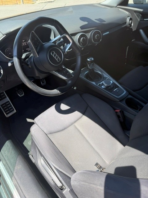 AUDI TT 1.8T-image-2