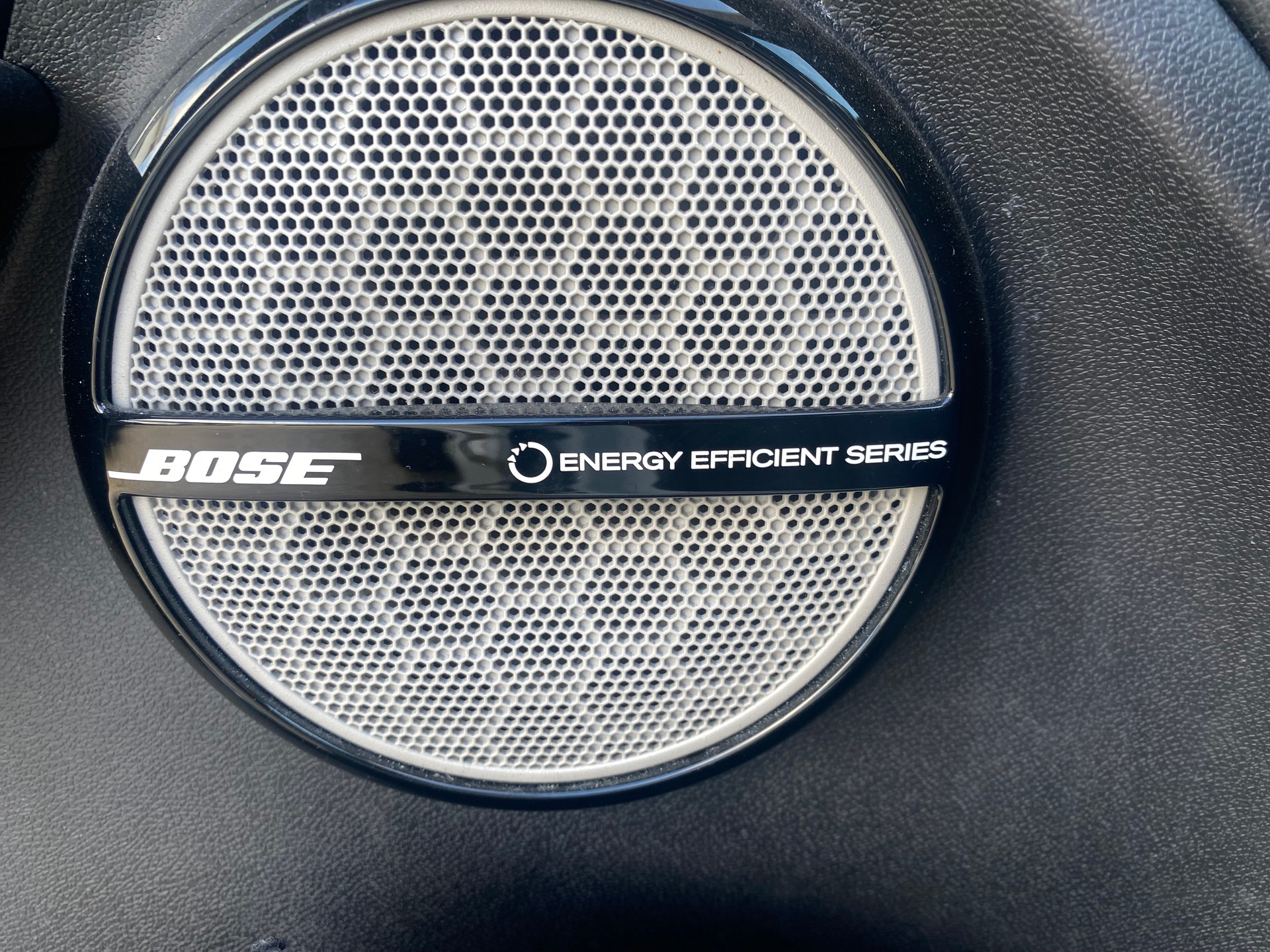 RENAULT Mégane 1.2 16V Turbo Bose EDC-image-14
