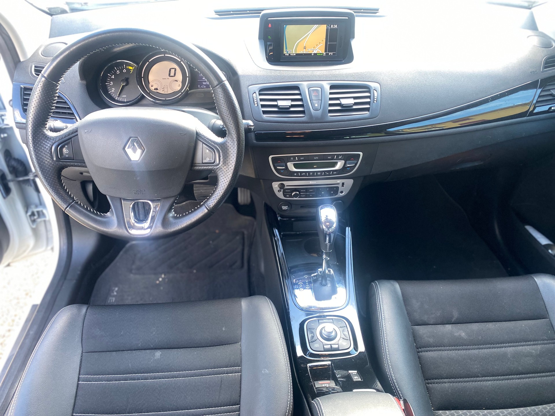 RENAULT Mégane 1.2 16V Turbo Bose EDC-image-8
