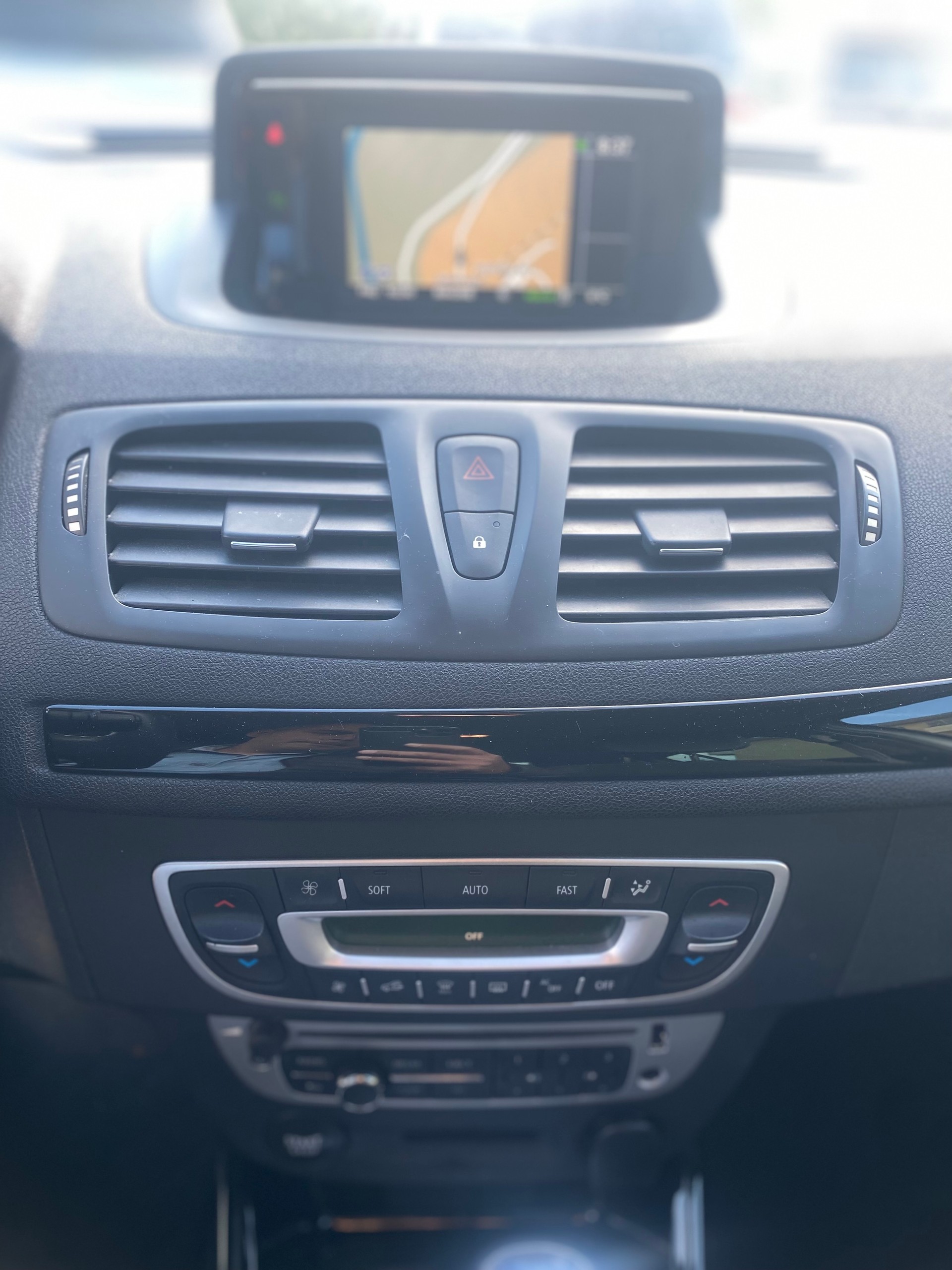RENAULT Mégane 1.2 16V Turbo Bose EDC-image-10