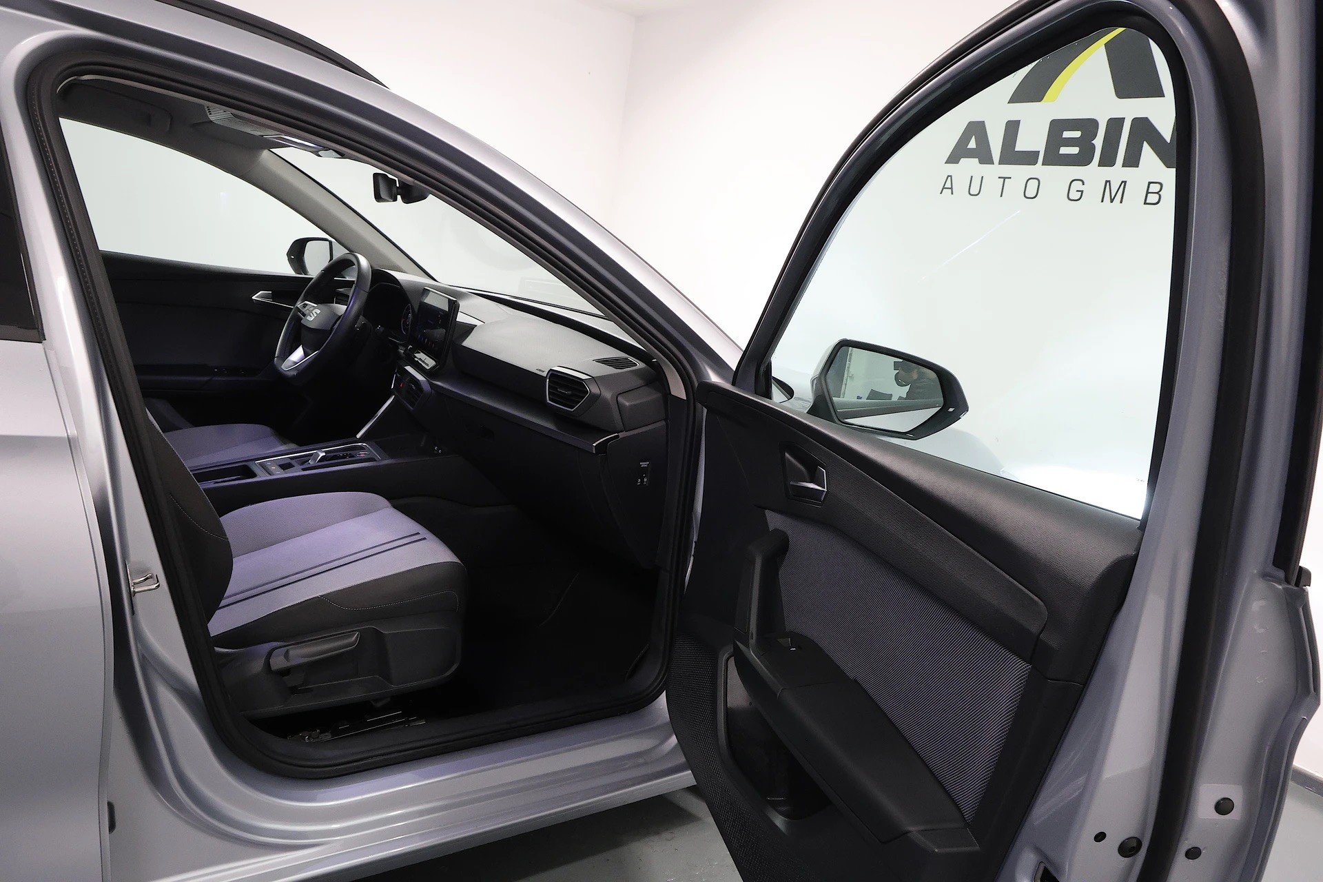 SEAT Leon ST 2.0 TDI EVO DSG Style-image-10