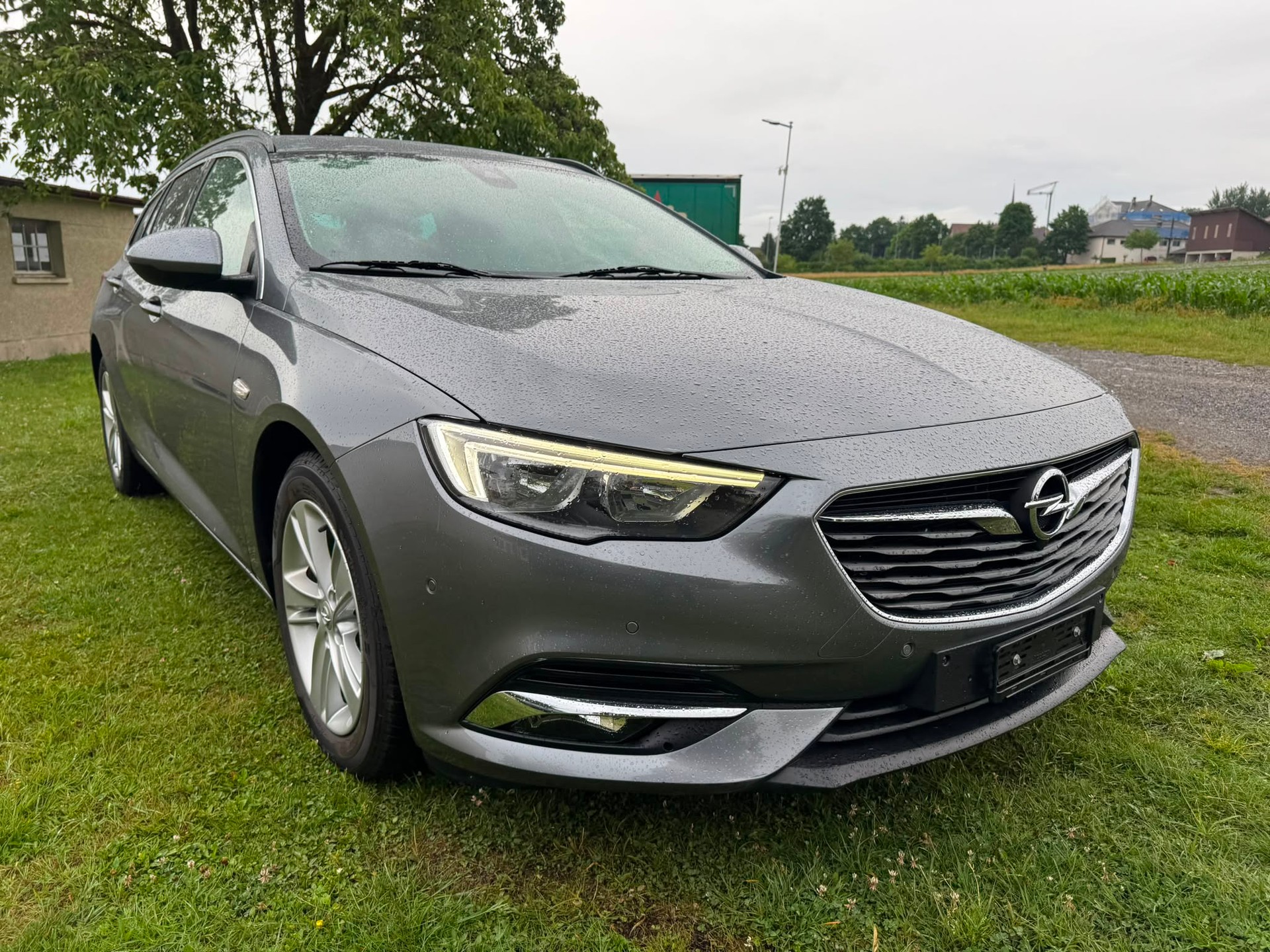 OPEL Insignia 2.0 CDTI Sports Tourer Edition Automatic-image-2