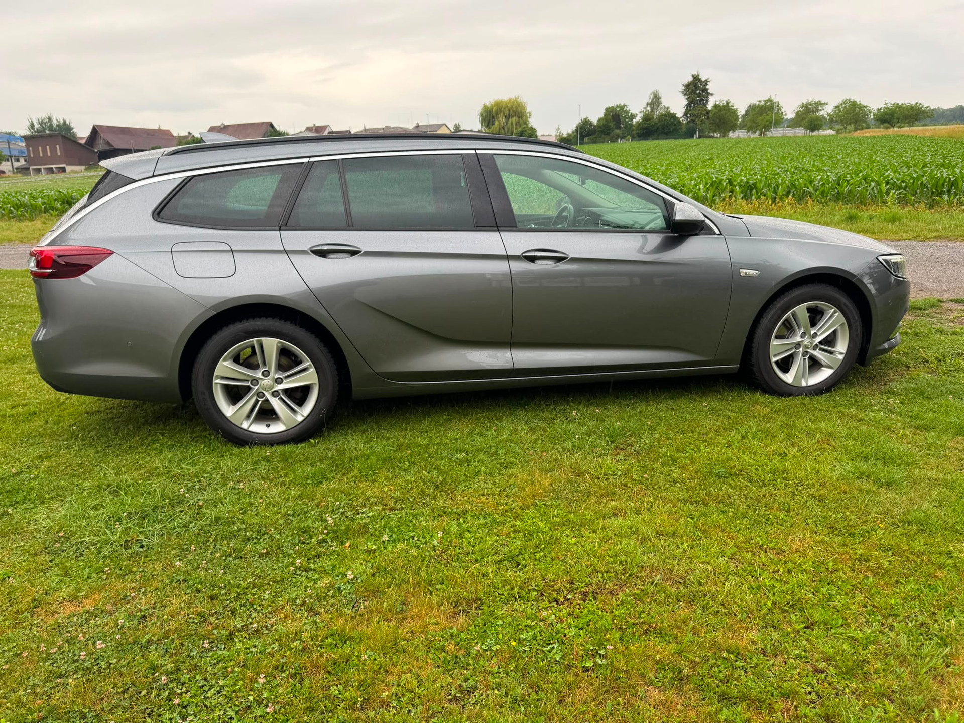 OPEL Insignia 2.0 CDTI Sports Tourer Edition Automatic-image-4