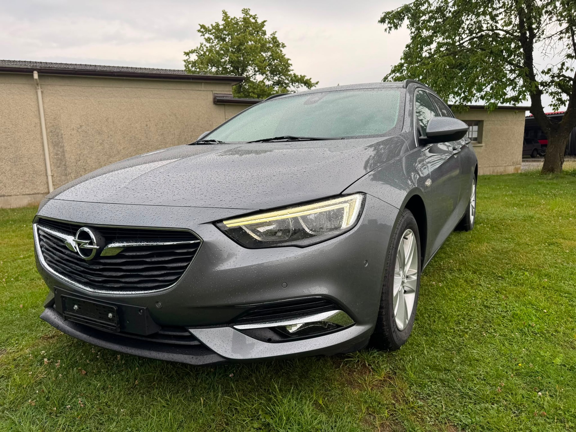 OPEL Insignia 2.0 CDTI Sports Tourer Edition Automatic-image-0