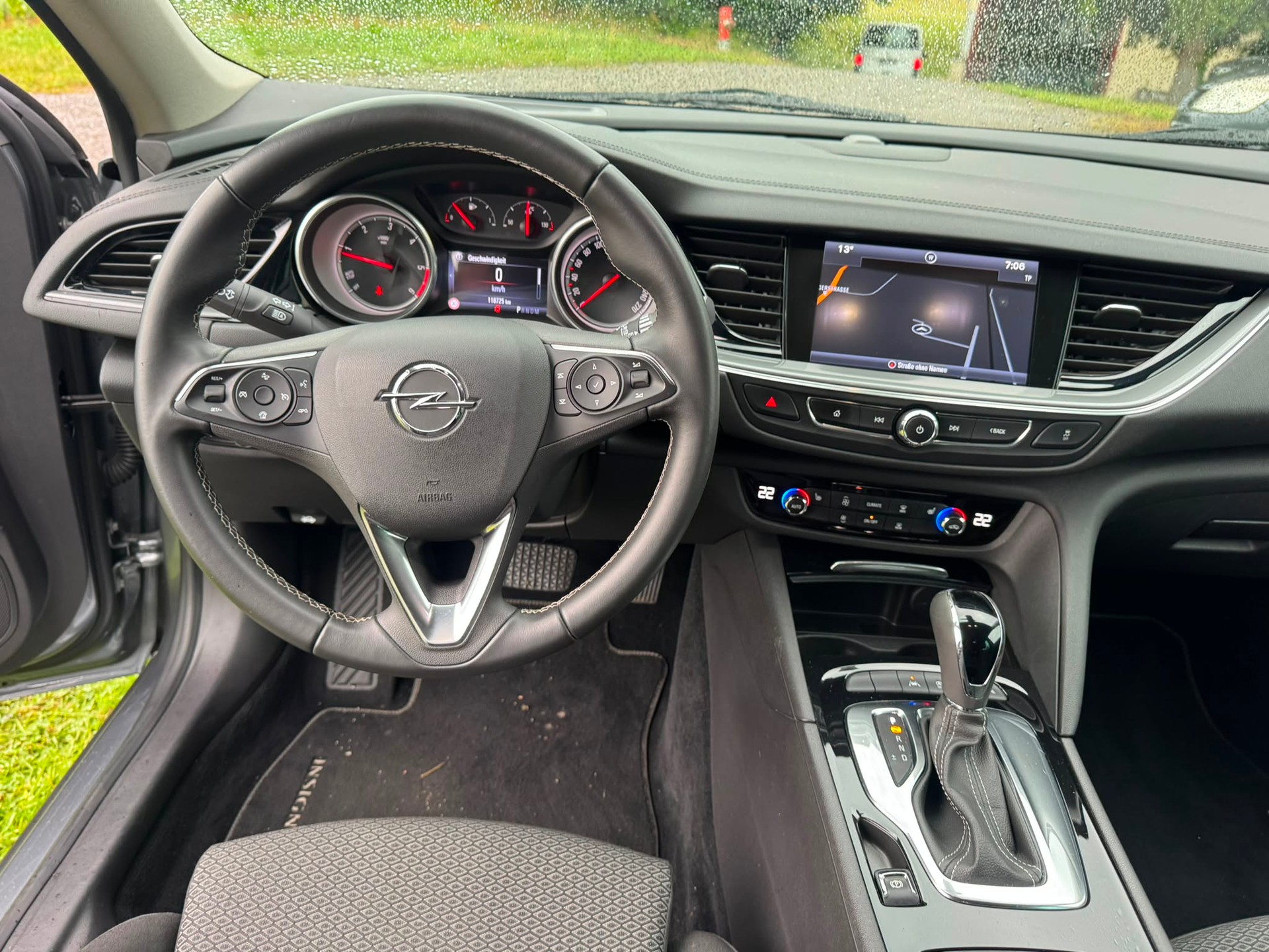 OPEL Insignia 2.0 CDTI Sports Tourer Edition Automatic-image-10