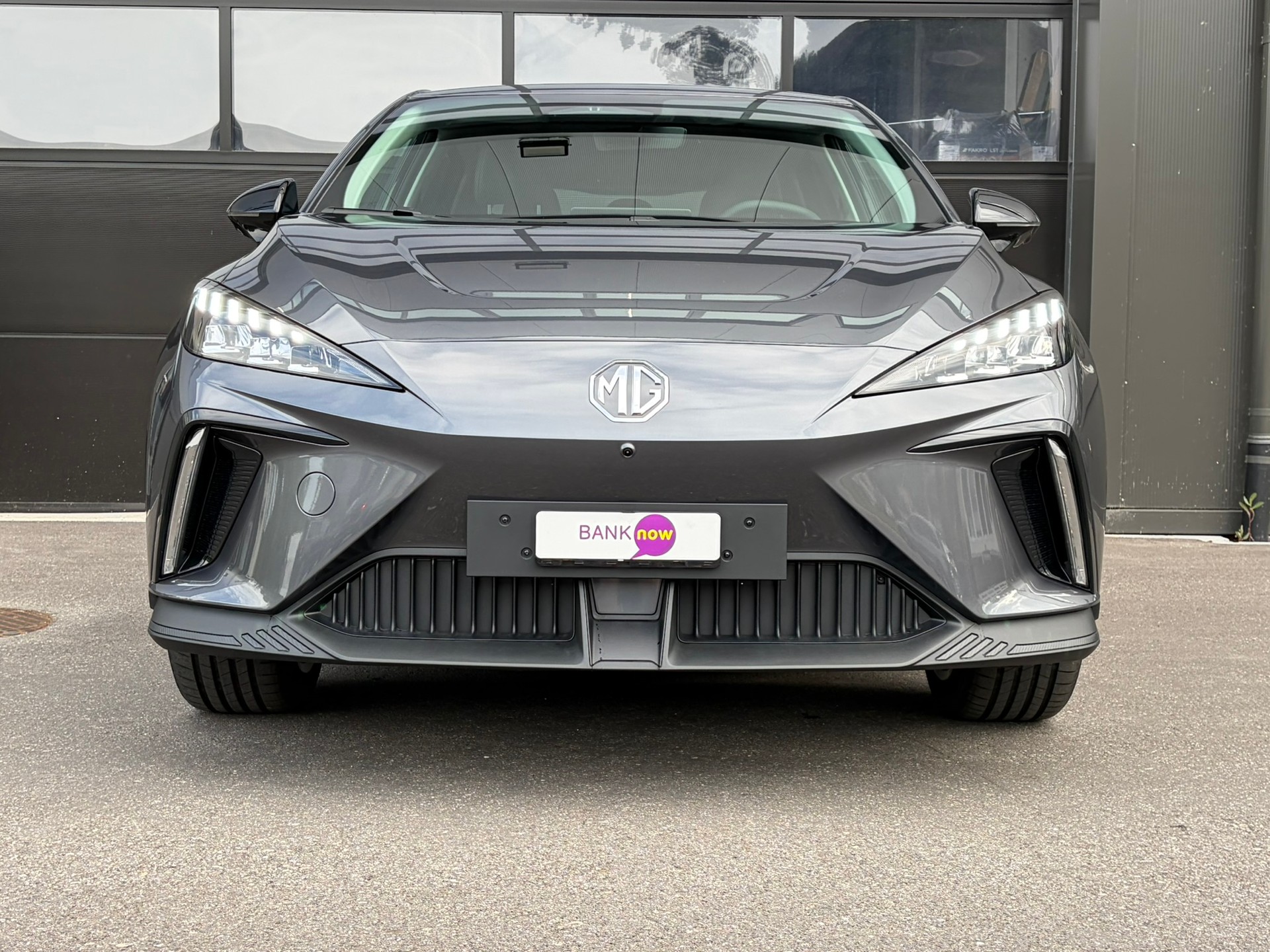 MG 4 EV 64kWh Premium-image-2