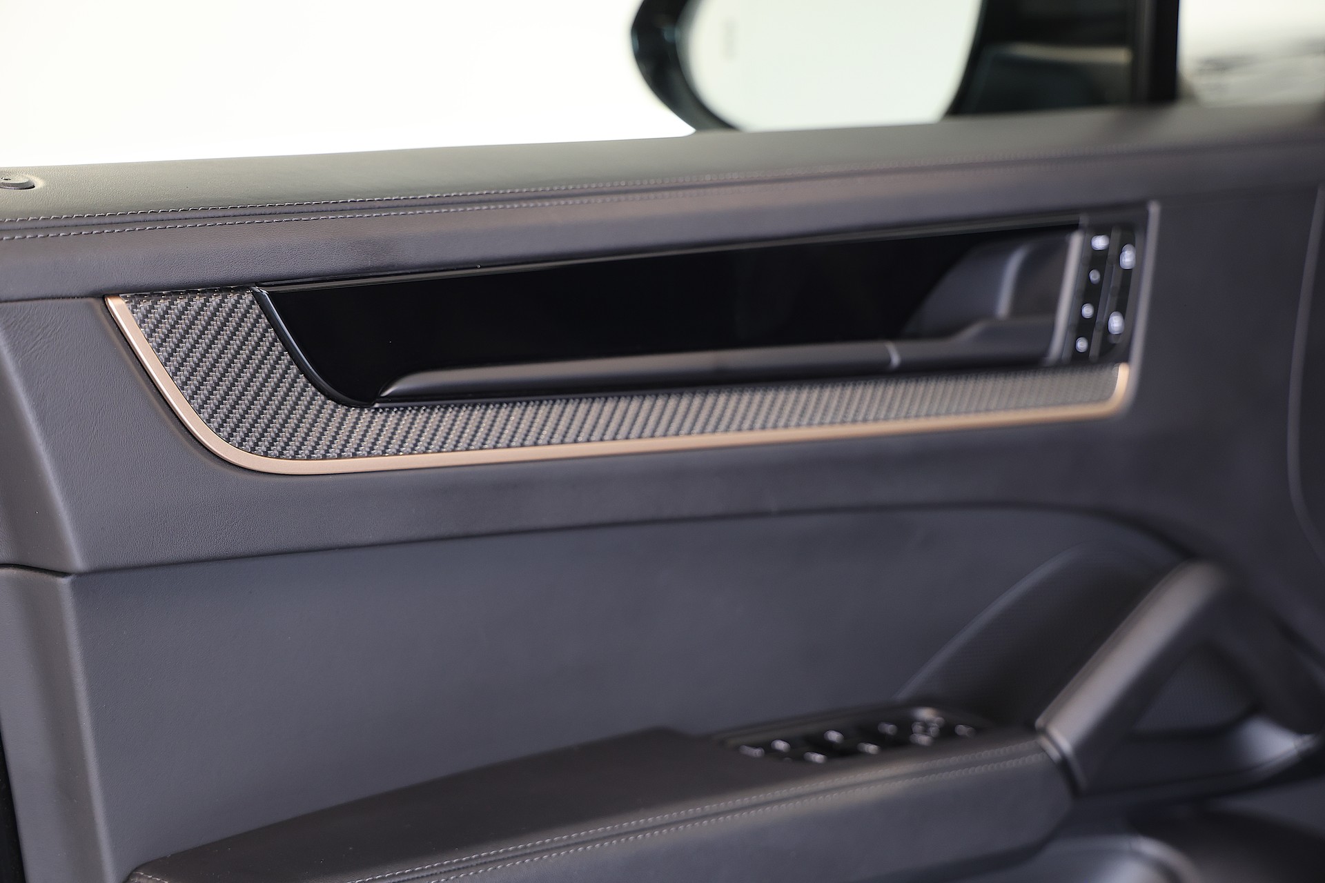 PORSCHE Cayenne E-Hybrid Tiptronic *CH-Fahrzeug* *Vollausstattung*-image-7