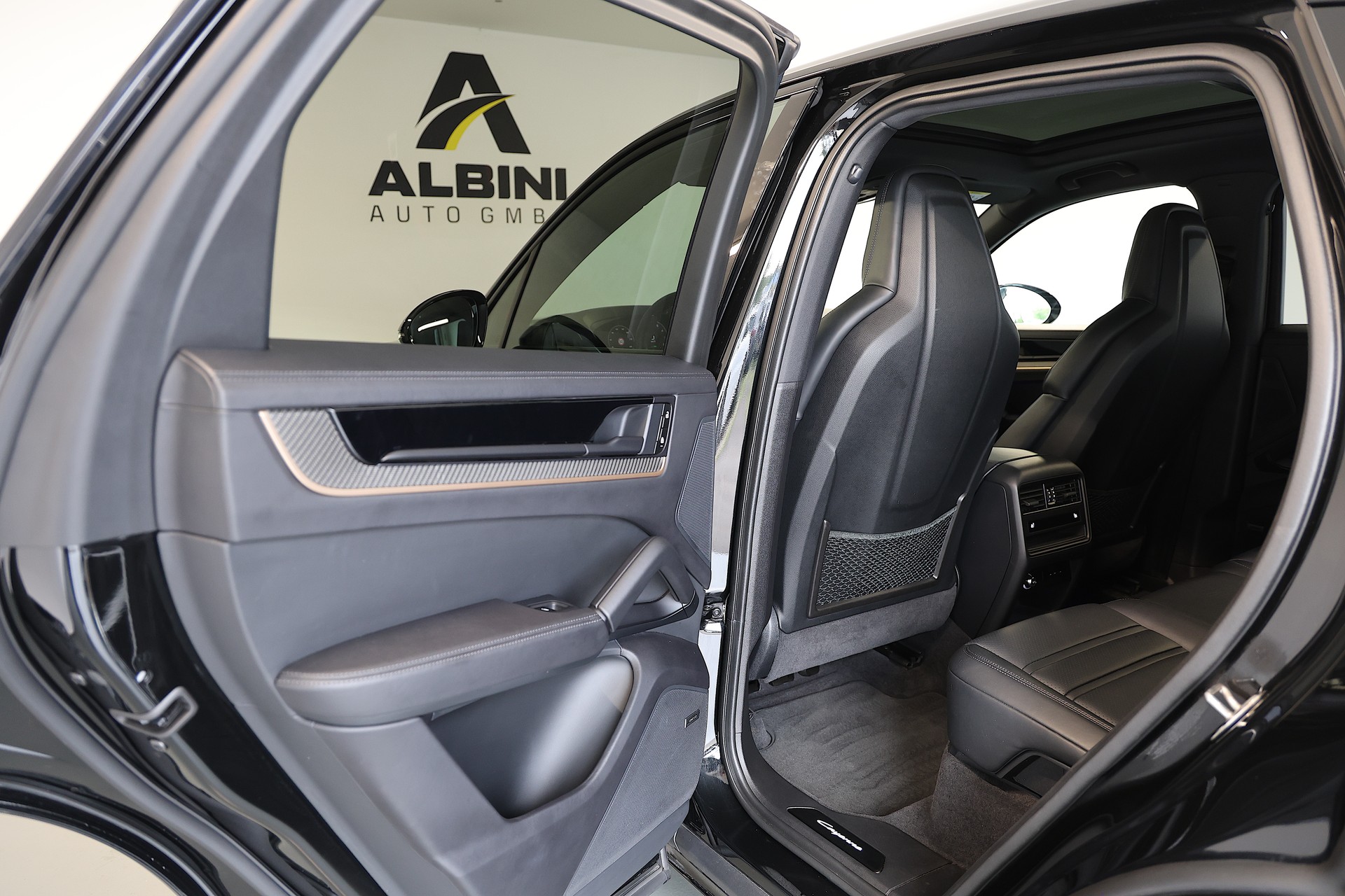 PORSCHE Cayenne E-Hybrid Tiptronic *CH-Fahrzeug* *Vollausstattung*-image-16