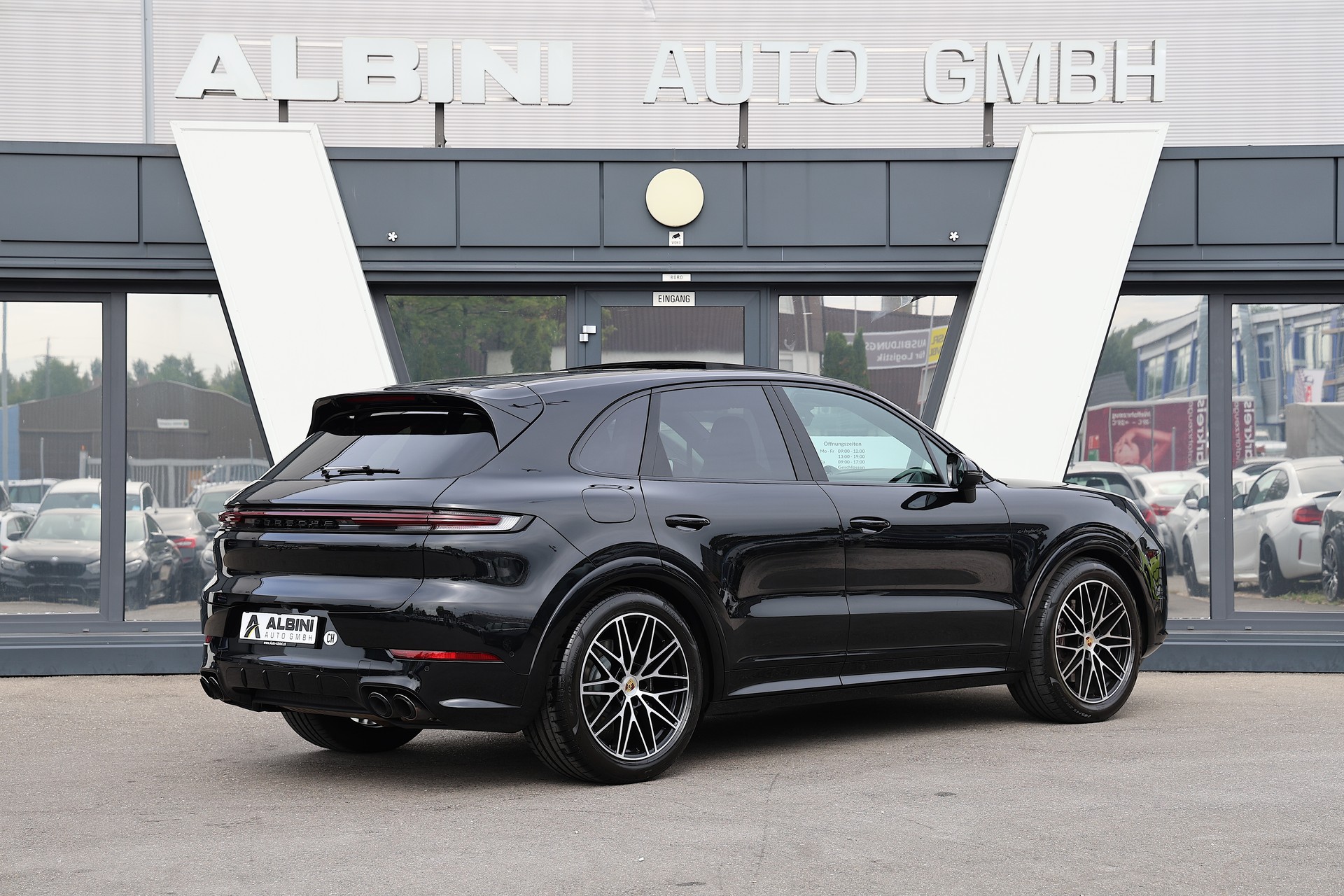 PORSCHE Cayenne E-Hybrid Tiptronic *CH-Fahrzeug* *Vollausstattung*-image-2