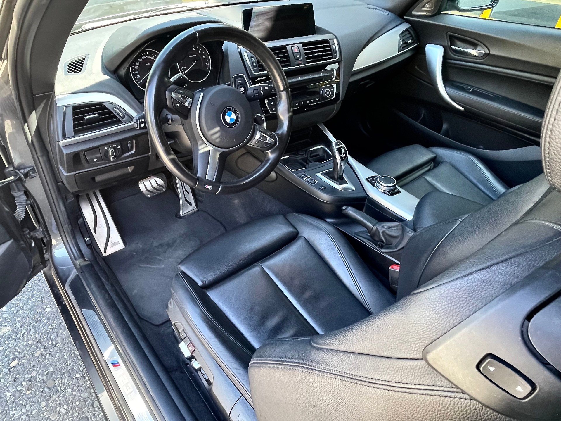 BMW M235i xDrive Steptronic-image-6