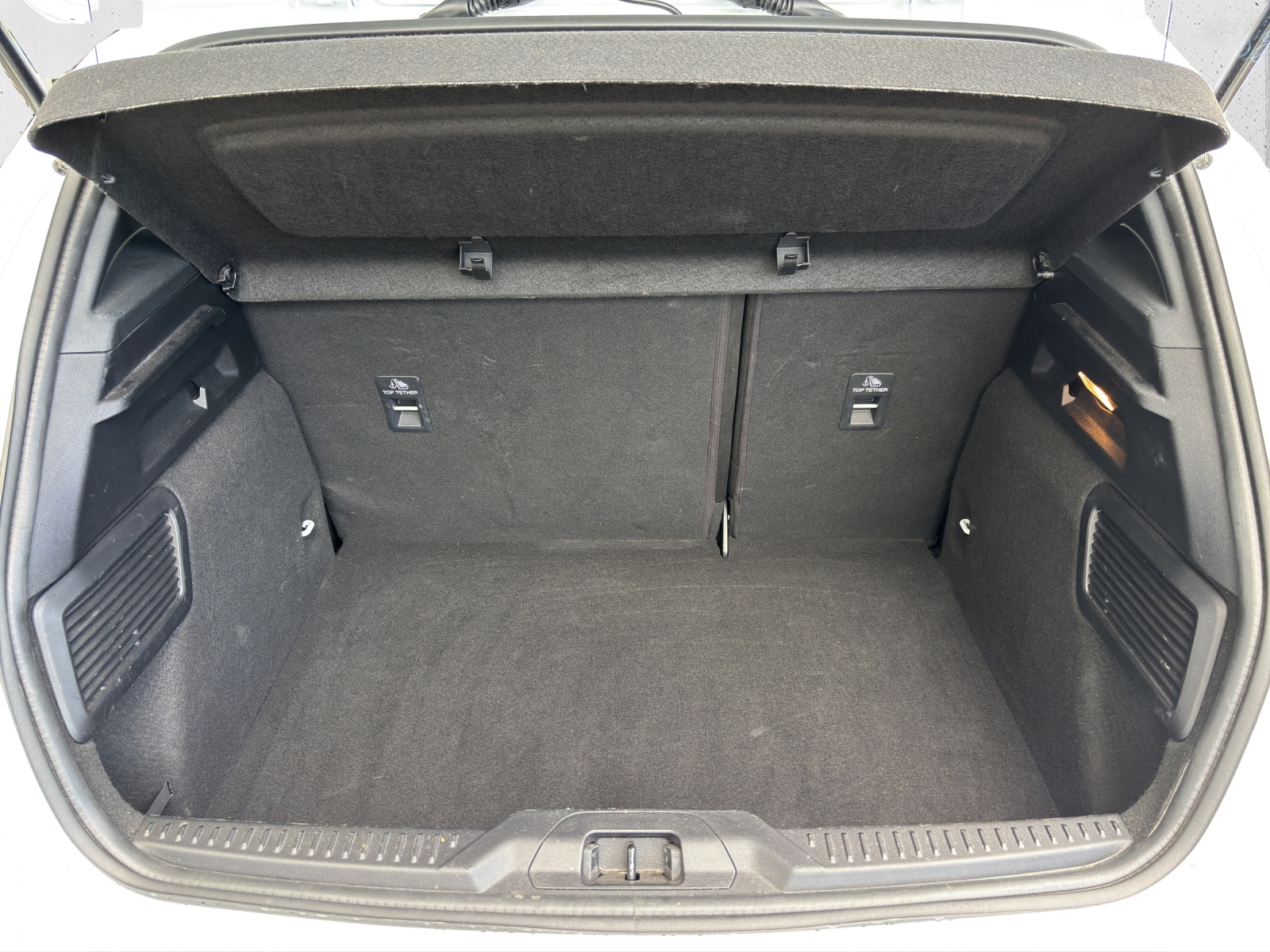 FORD Focus 1.0 MHEV ST-Line X Automat mit Rückfahrkamera, Head-Up Display & Side-Assist-image-7