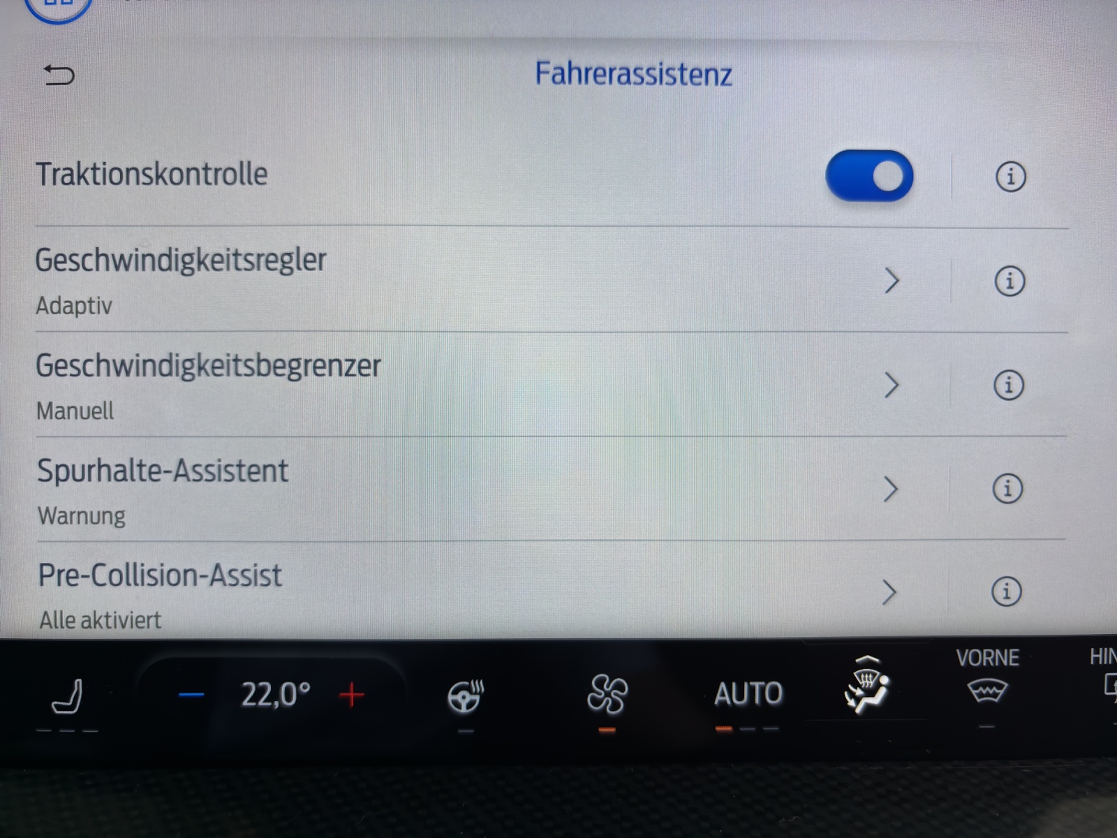 FORD Focus 1.0 MHEV ST-Line X Automat mit Rückfahrkamera, Head-Up Display & Side-Assist-image-17