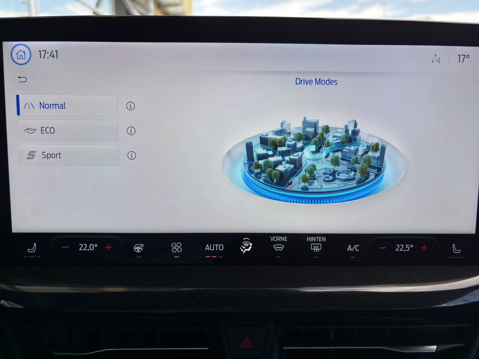 FORD Focus 1.0 MHEV ST-Line X Automat mit Rückfahrkamera, Head-Up Display & Side-Assist-image-25