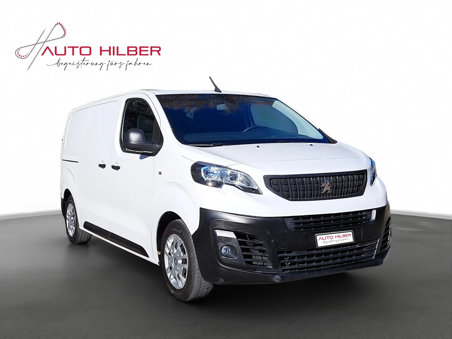 PEUGEOT Expert 1.5 BlueHDi 120 S&S Premium Standard-image-14