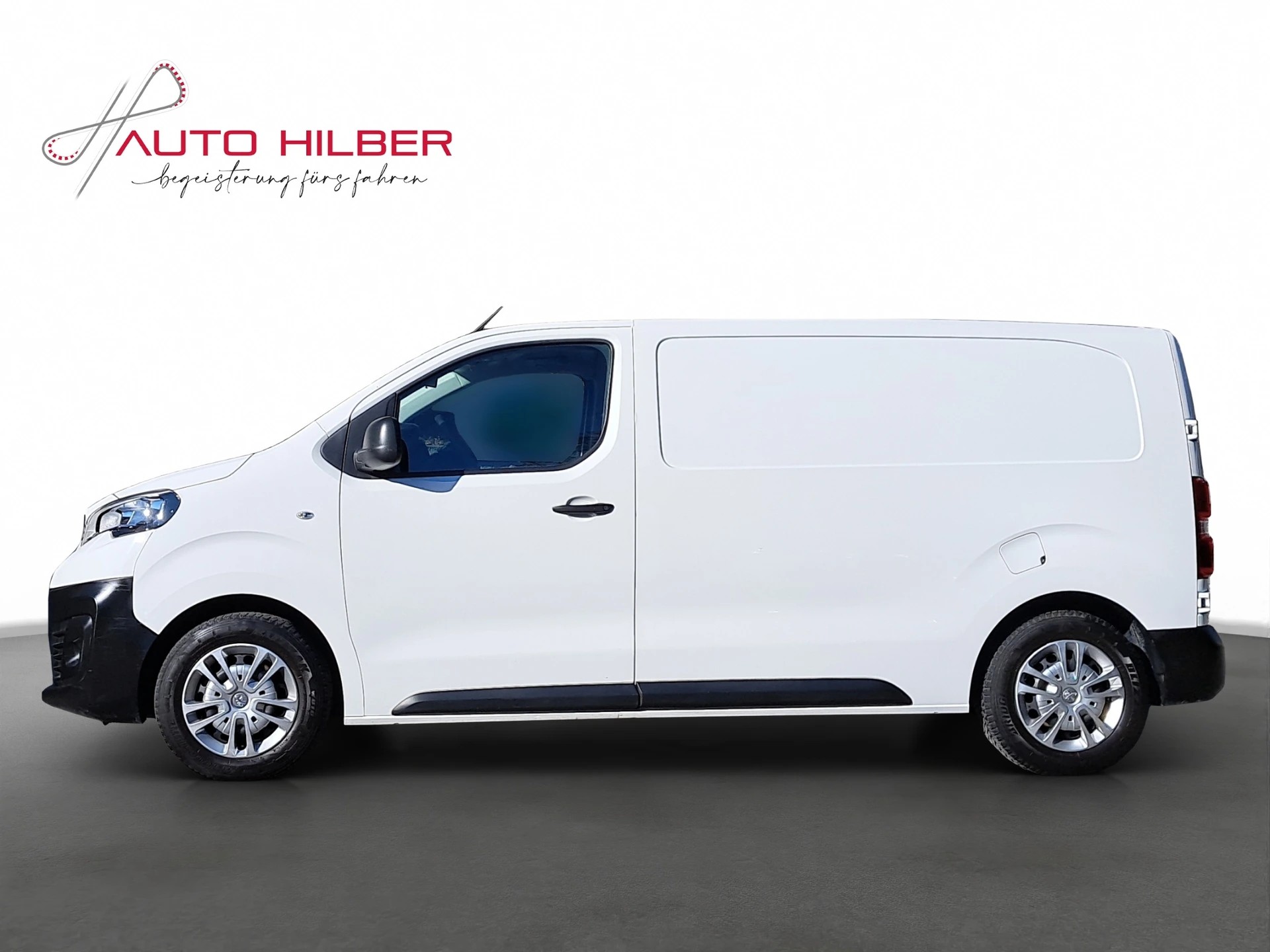 PEUGEOT Expert 1.5 BlueHDi 120 S&S Premium Standard-image-2