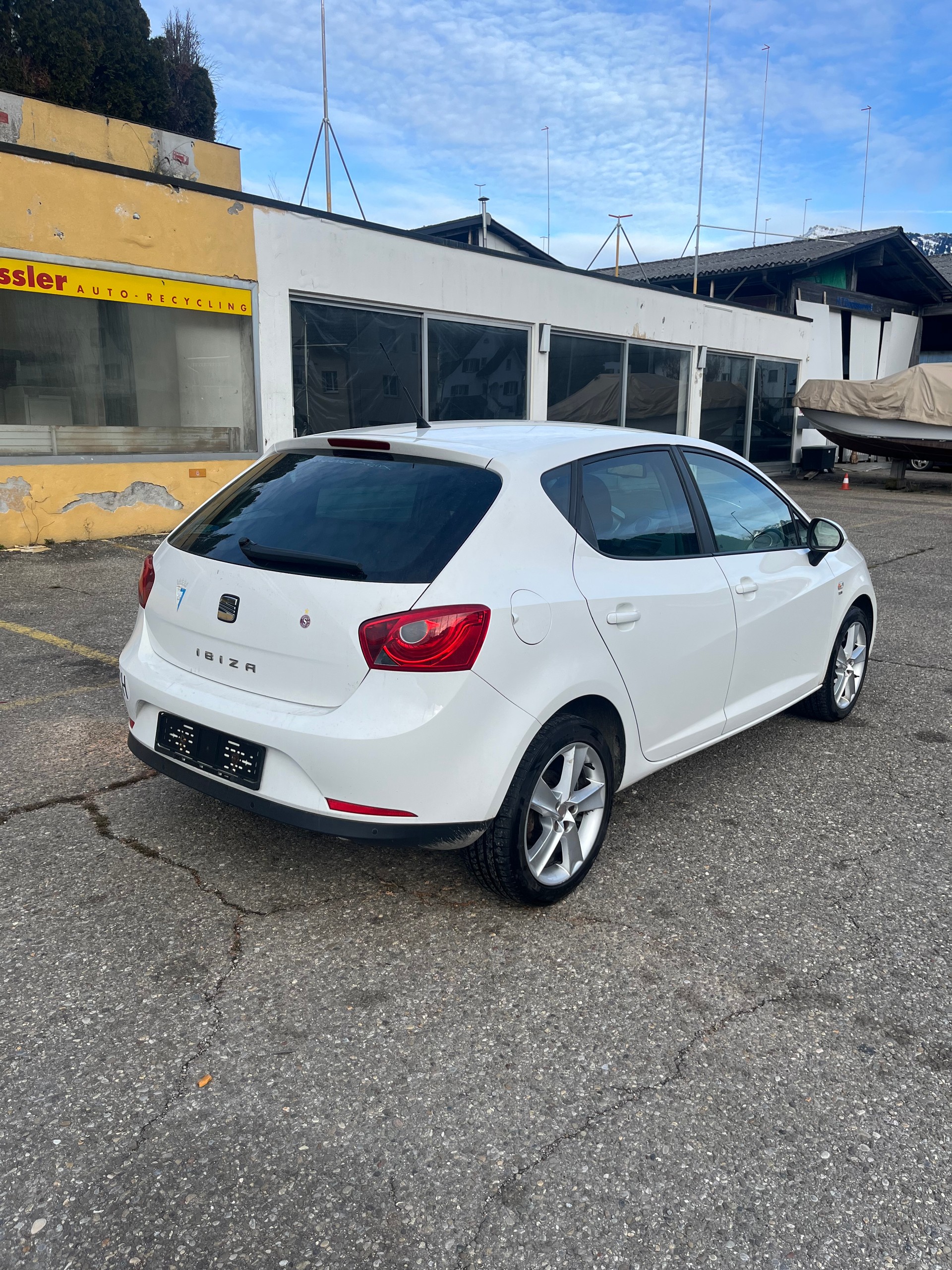 SEAT Ibiza 1.6 TDI Sport-image-4