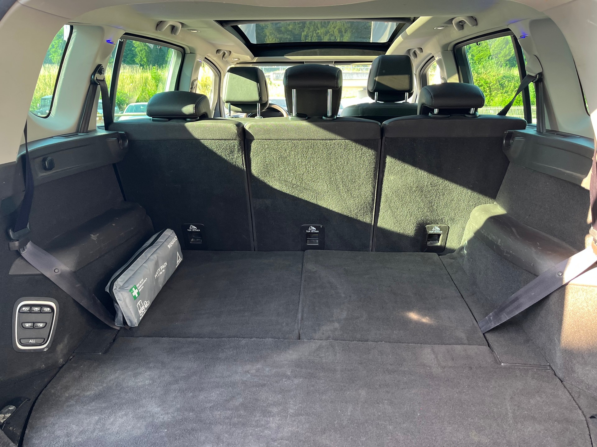 RENAULT Espace 1.6 dCi Intens EDC-image-8