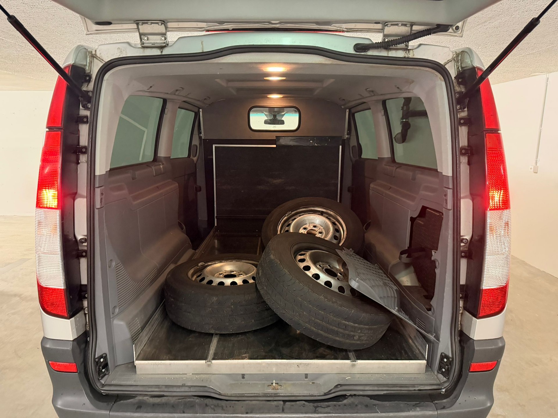 MERCEDES-BENZ Vito 115 CDI EL 4x4-image-10