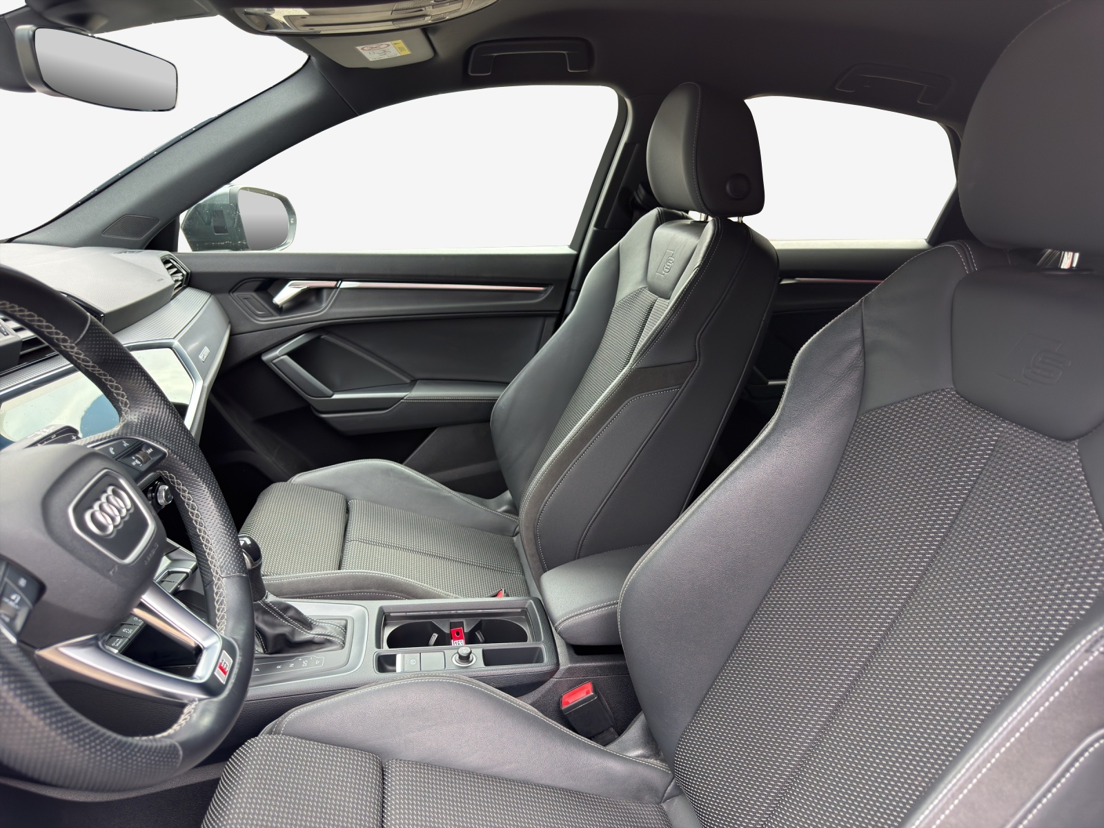 AUDI Q3 Sportback 35 TFSI S line Attraction S-tronic-image-7