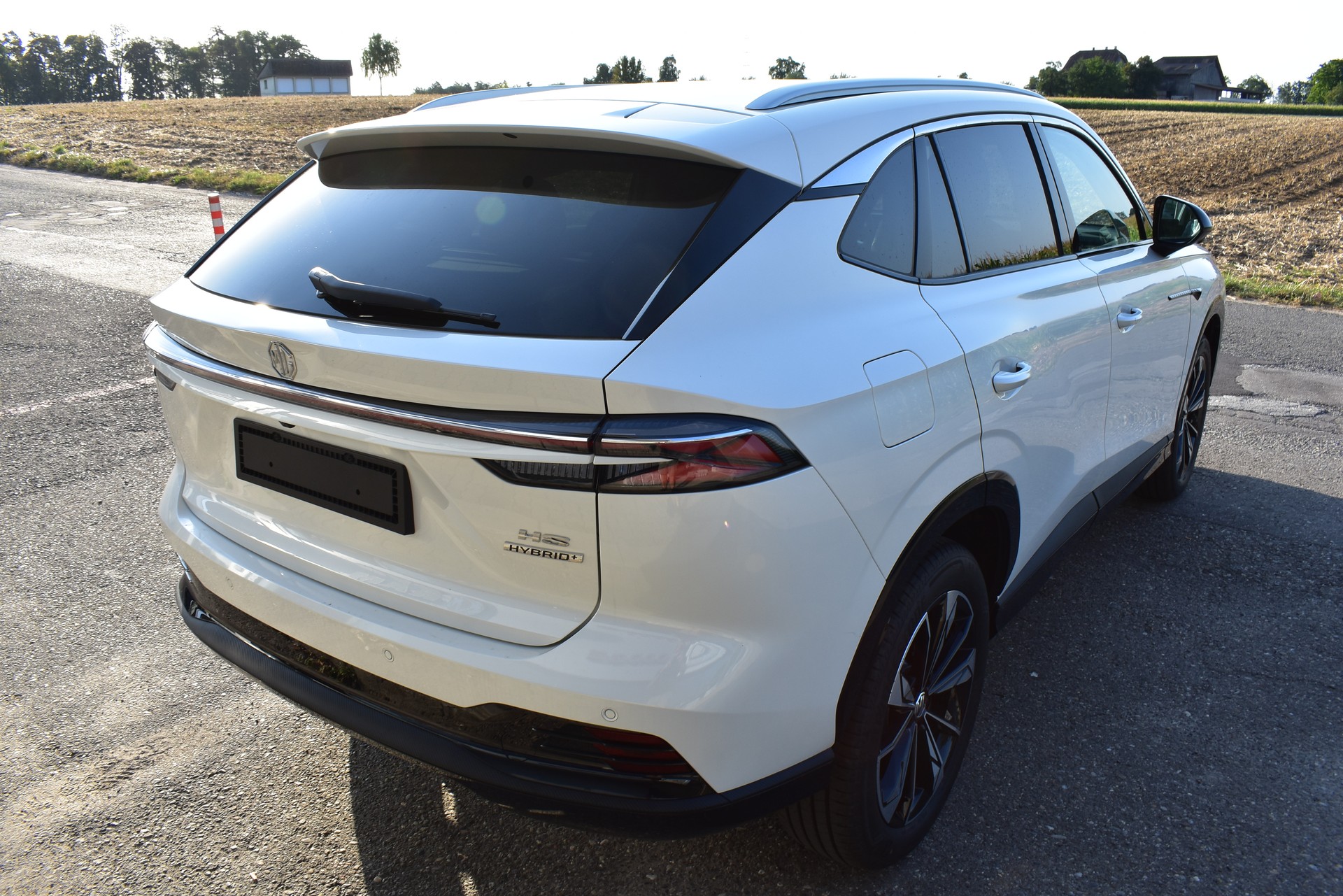 MG HS 1.5 Hybrid+ Luxury-image-5