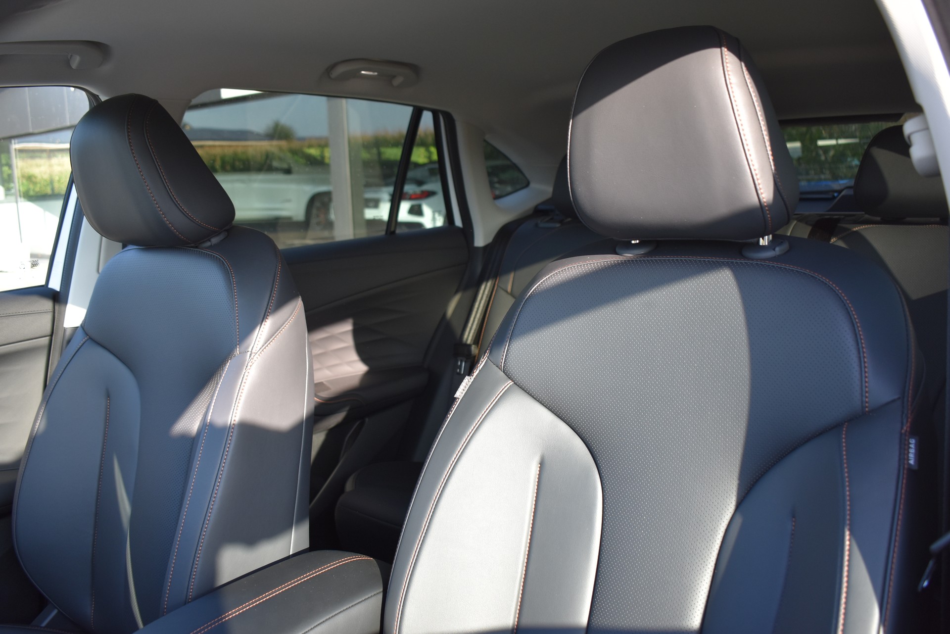 MG HS 1.5 Hybrid+ Luxury-image-12