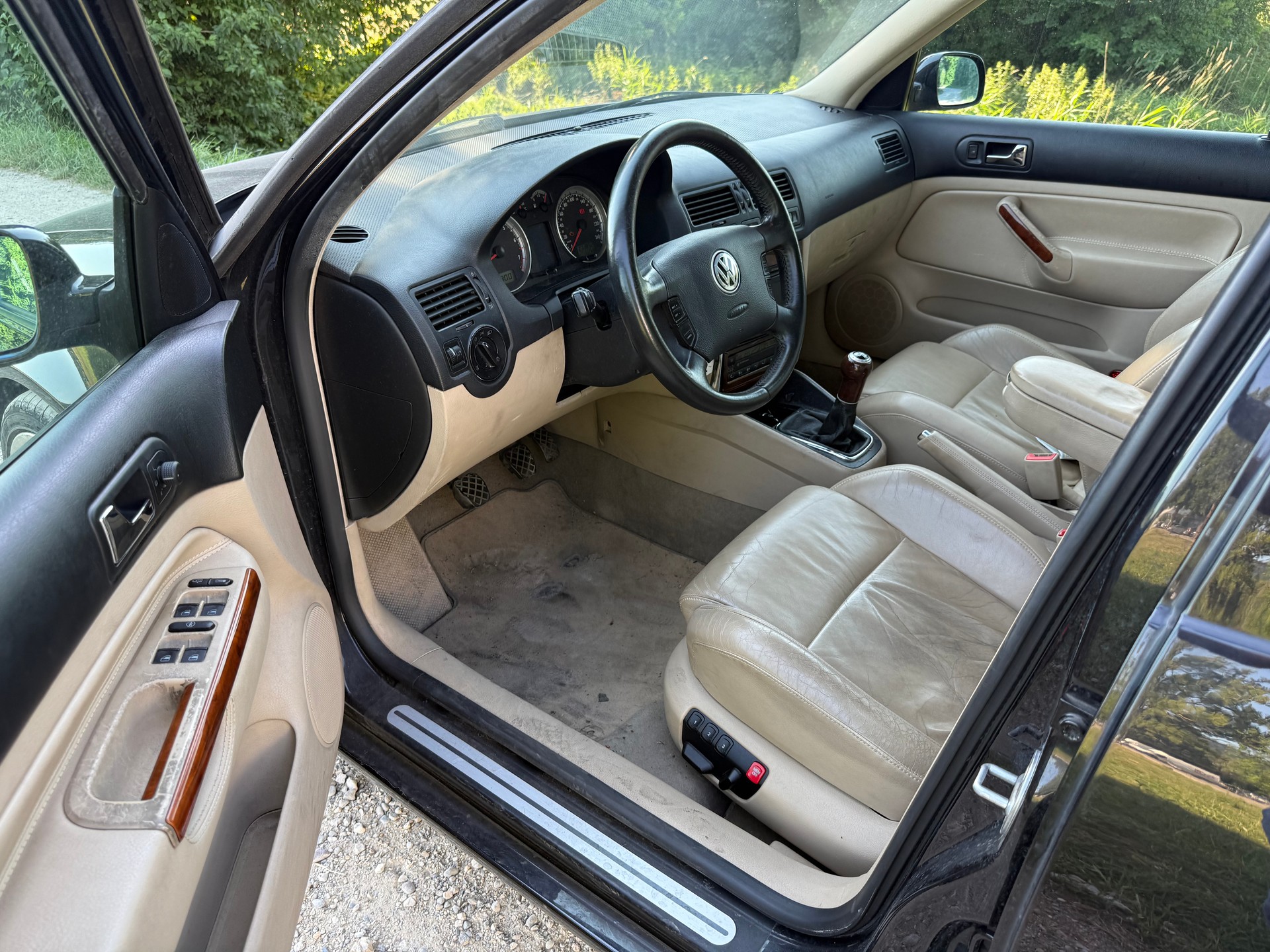 VW BORA-image-10