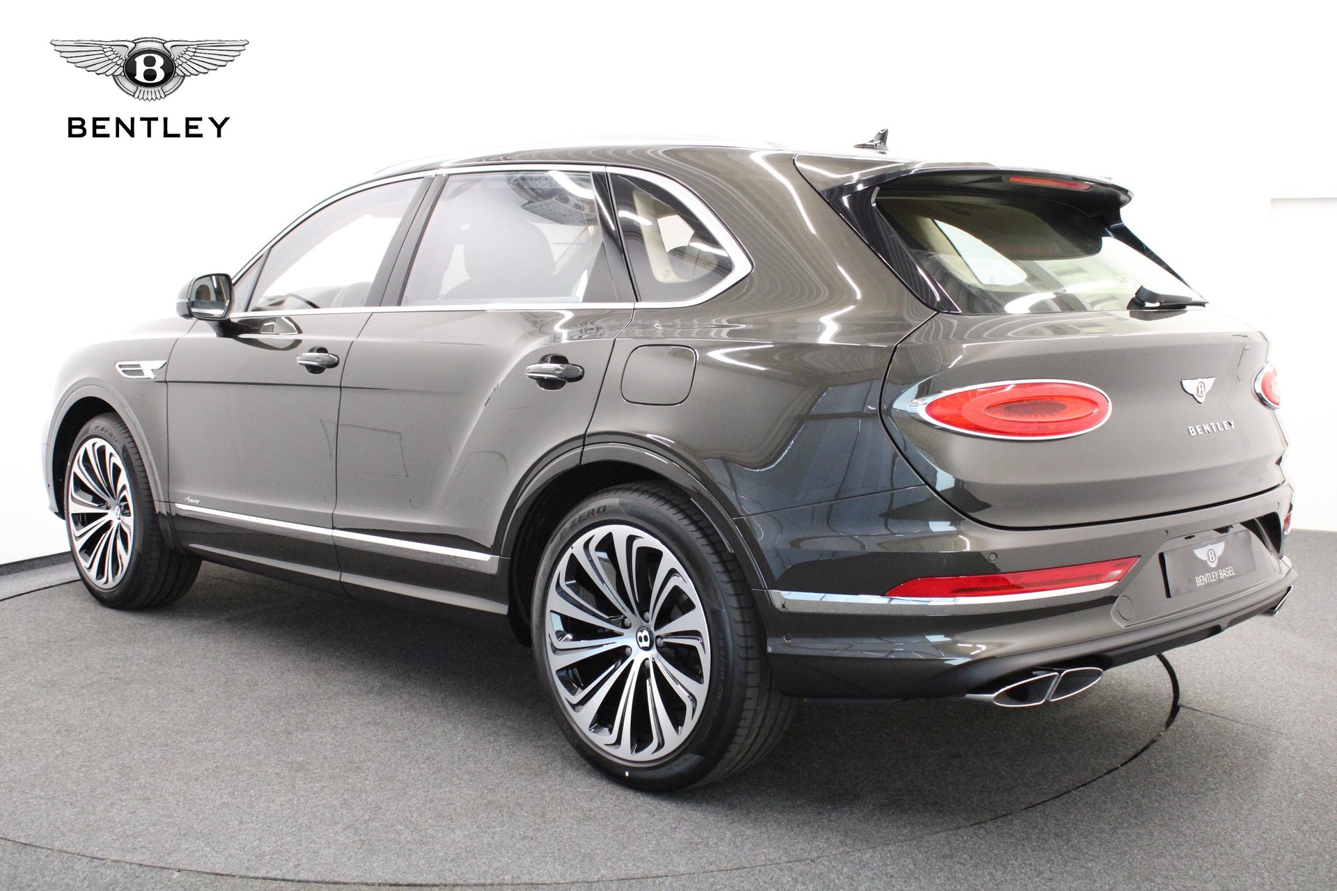 BENTLEY Bentayga 3.0 V6 Hybrid Azure-showroom-element-3