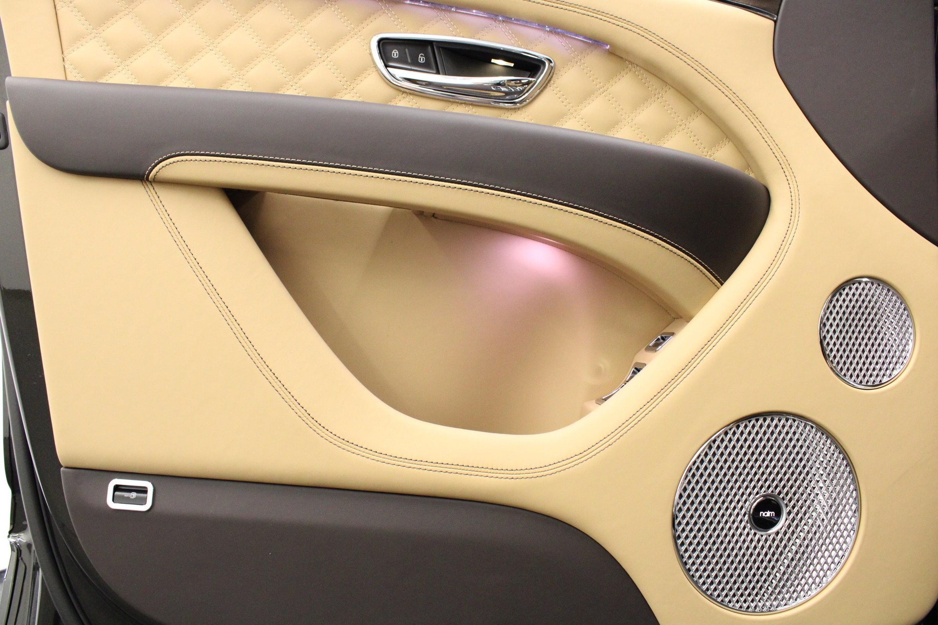 BENTLEY Bentayga 3.0 V6 Hybrid Azure-image-16