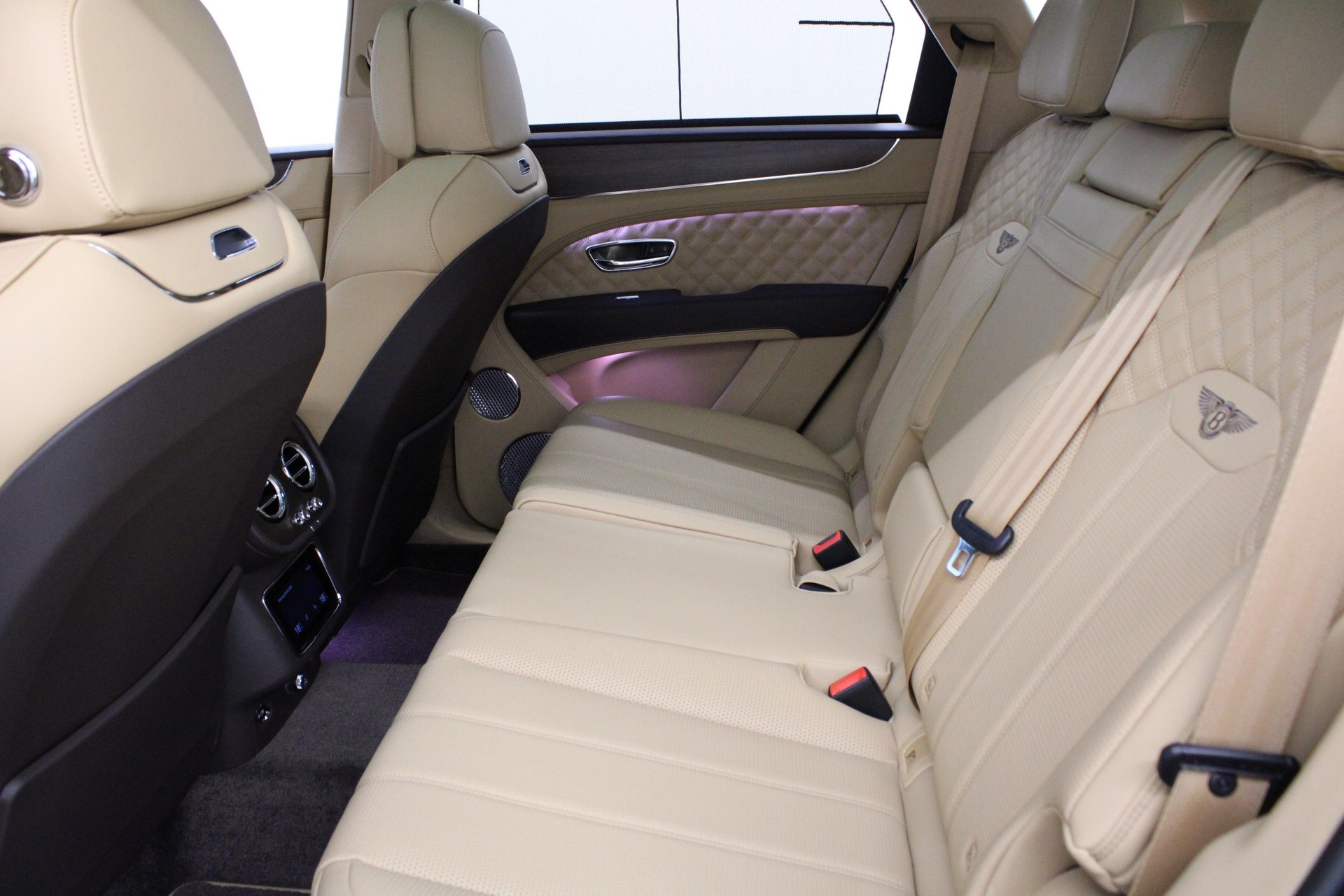 BENTLEY Bentayga 3.0 V6 Hybrid Azure-image-19