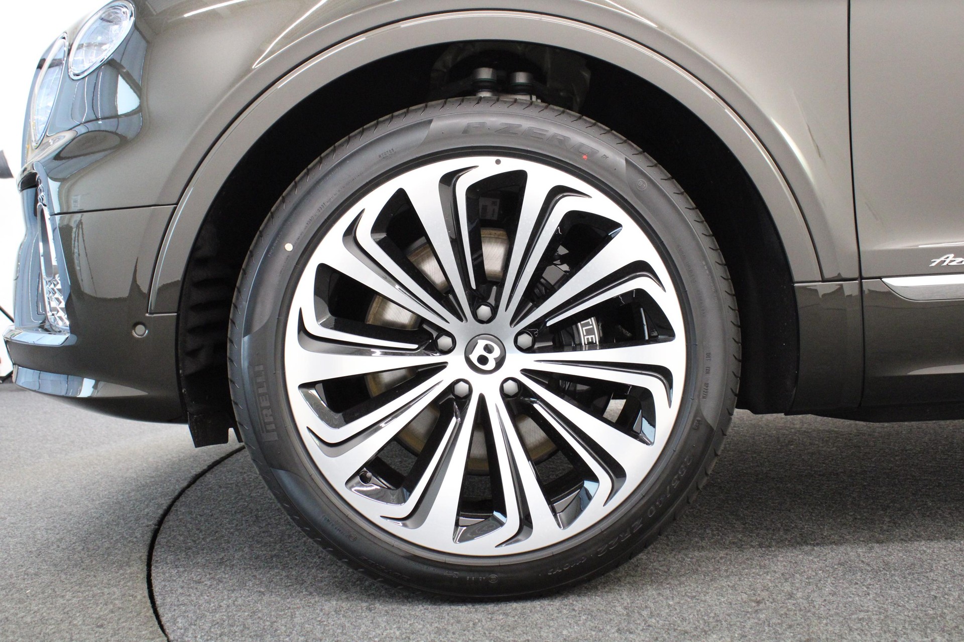 BENTLEY Bentayga 3.0 V6 Hybrid Azure-image-13