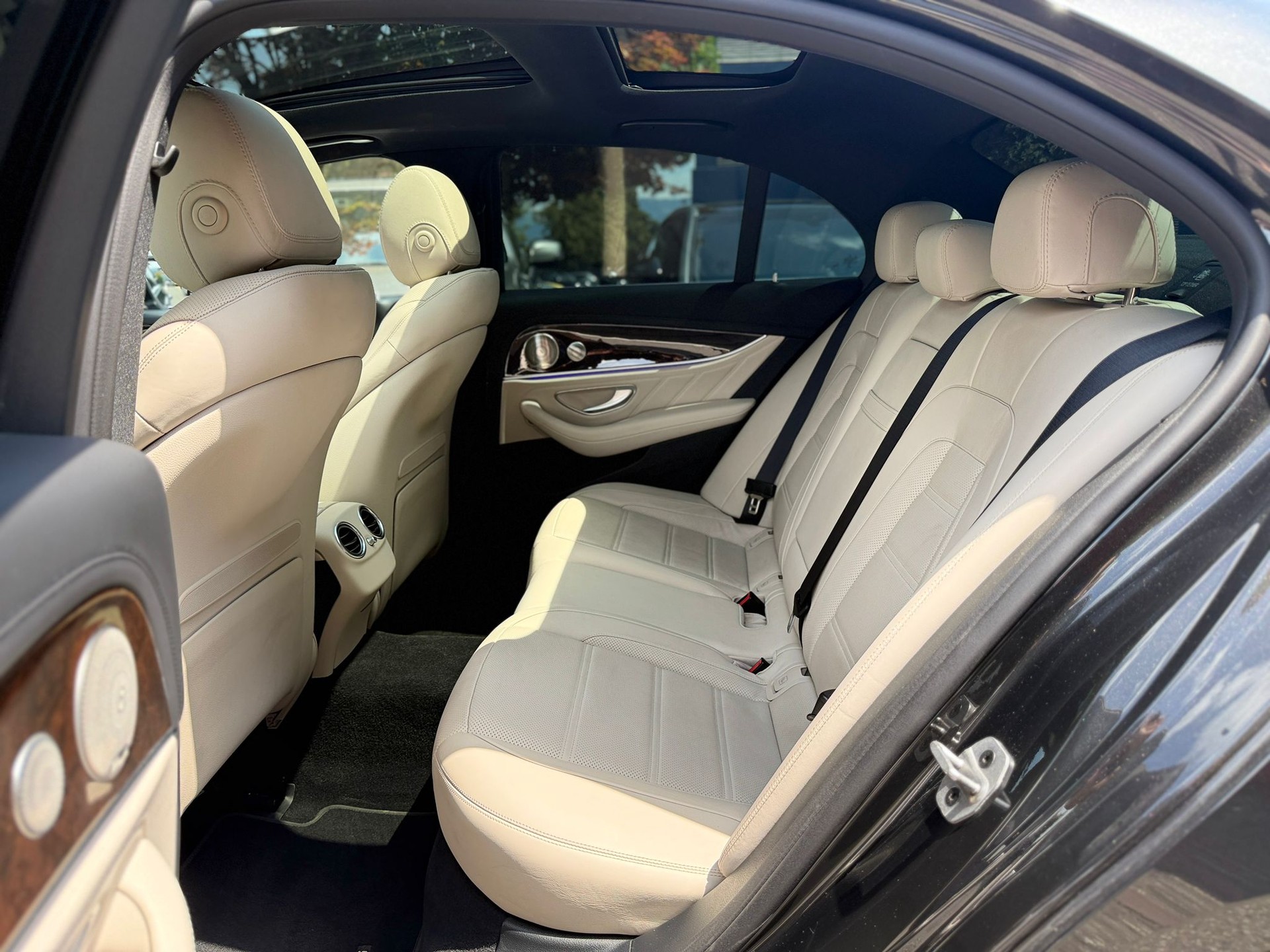 MERCEDES-BENZ E 63 S AMG 4matic+-image-13